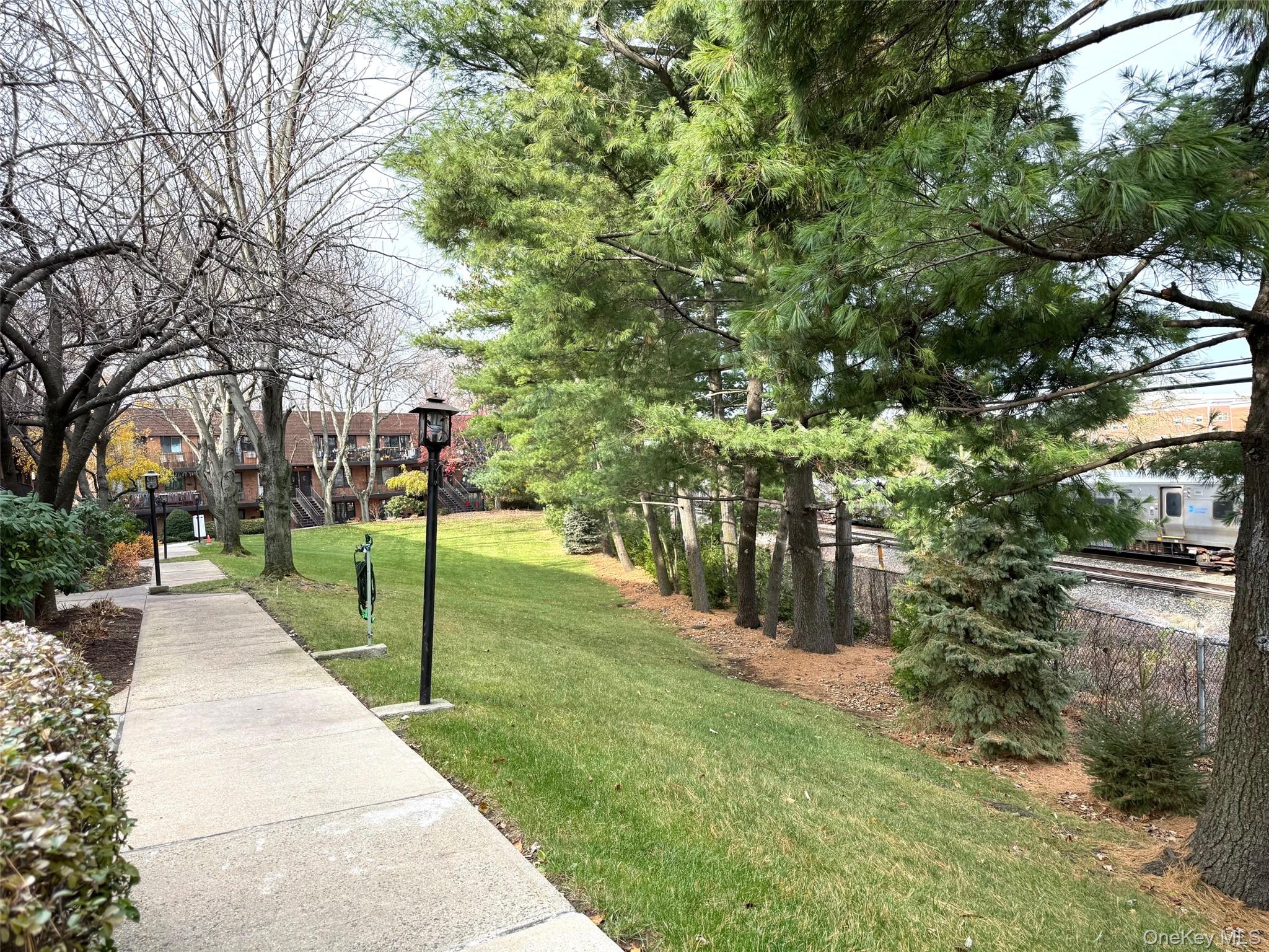 #4 photo, 7449 Calamus Avenue, كوينز Elmhurst , NY 11373