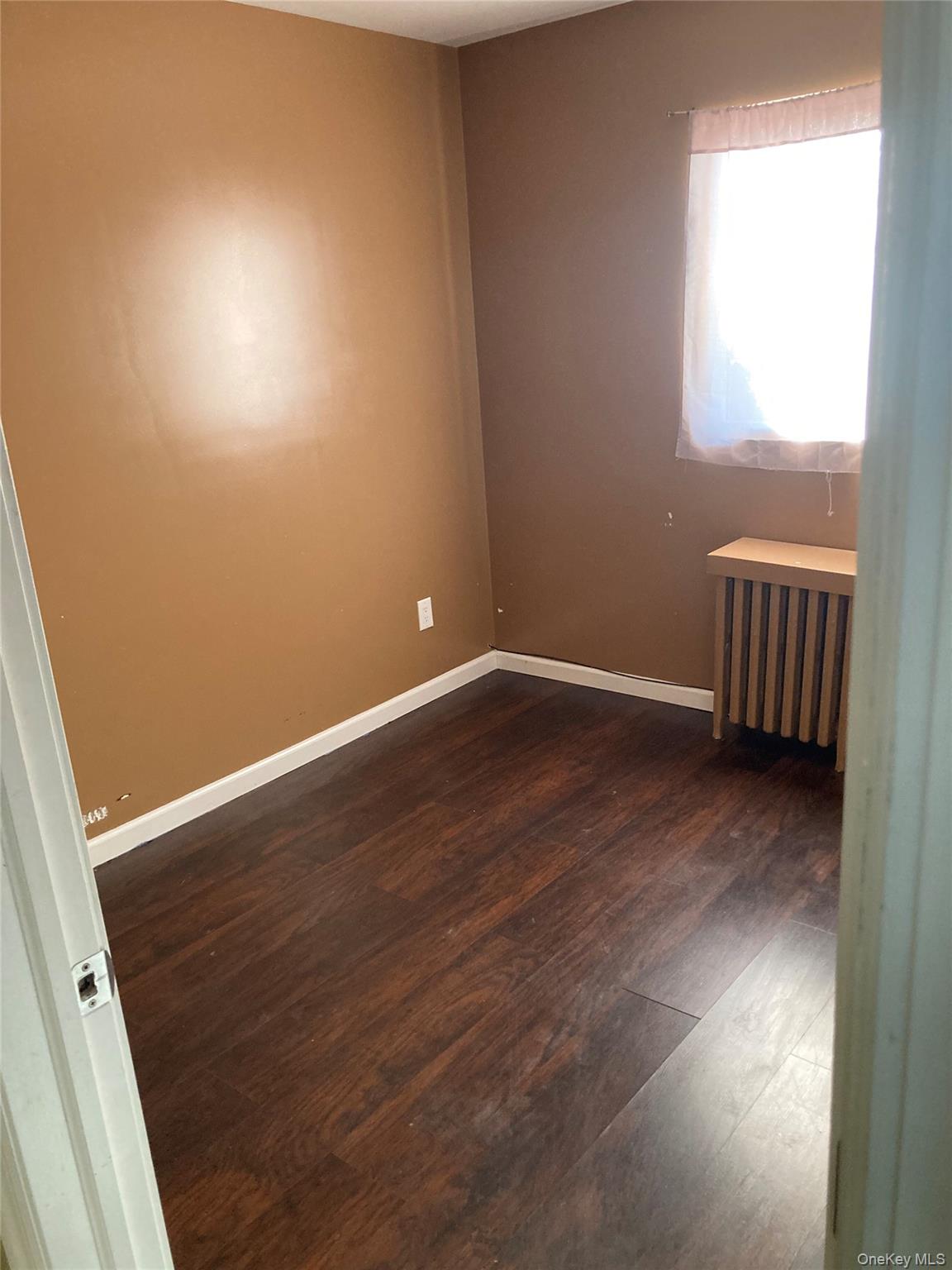 #11 photo, 1326 Citizen Avenue, Elmont , NY 11003