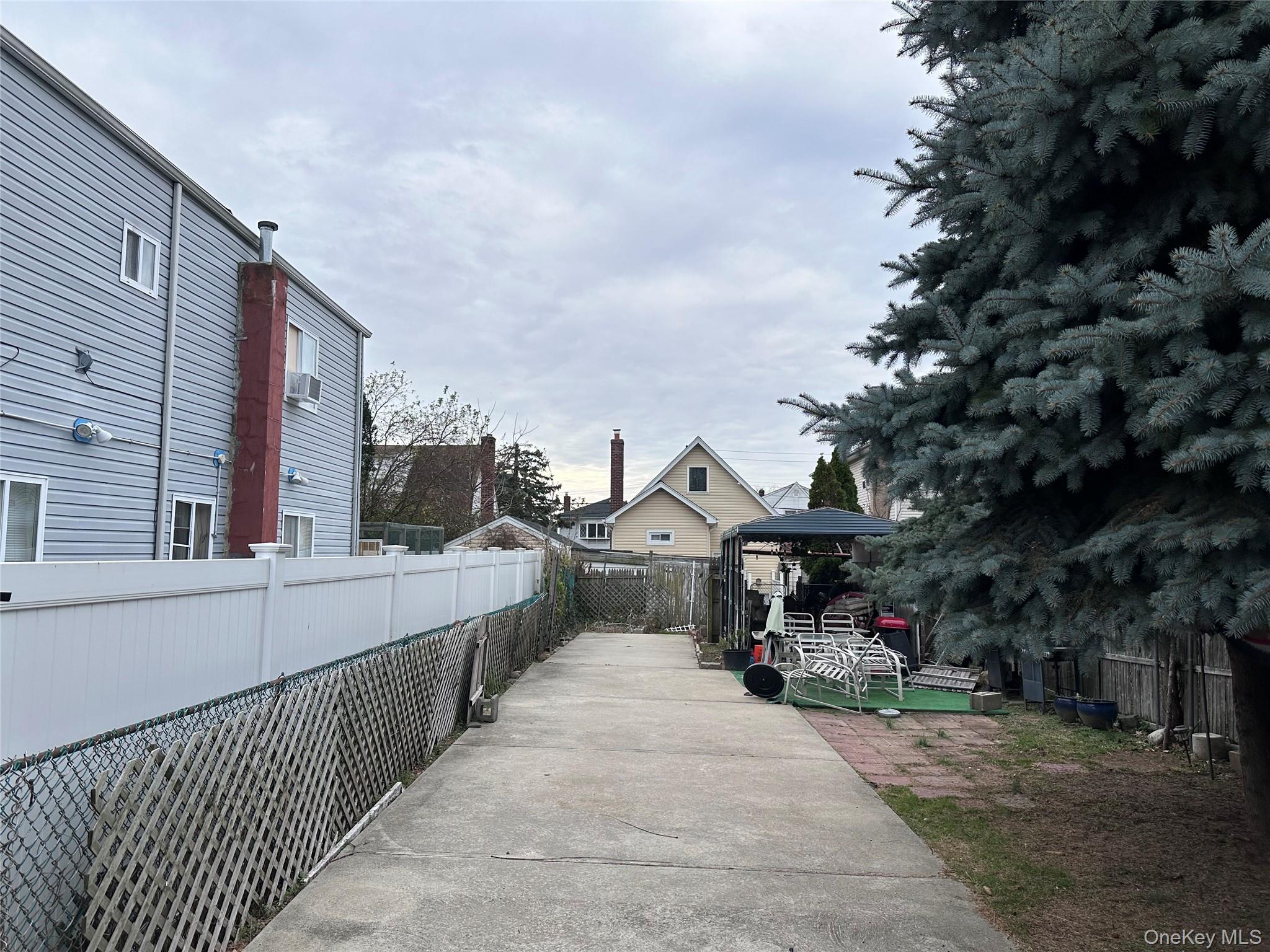 #4 photo, 1326 Citizen Avenue, Elmont , NY 11003