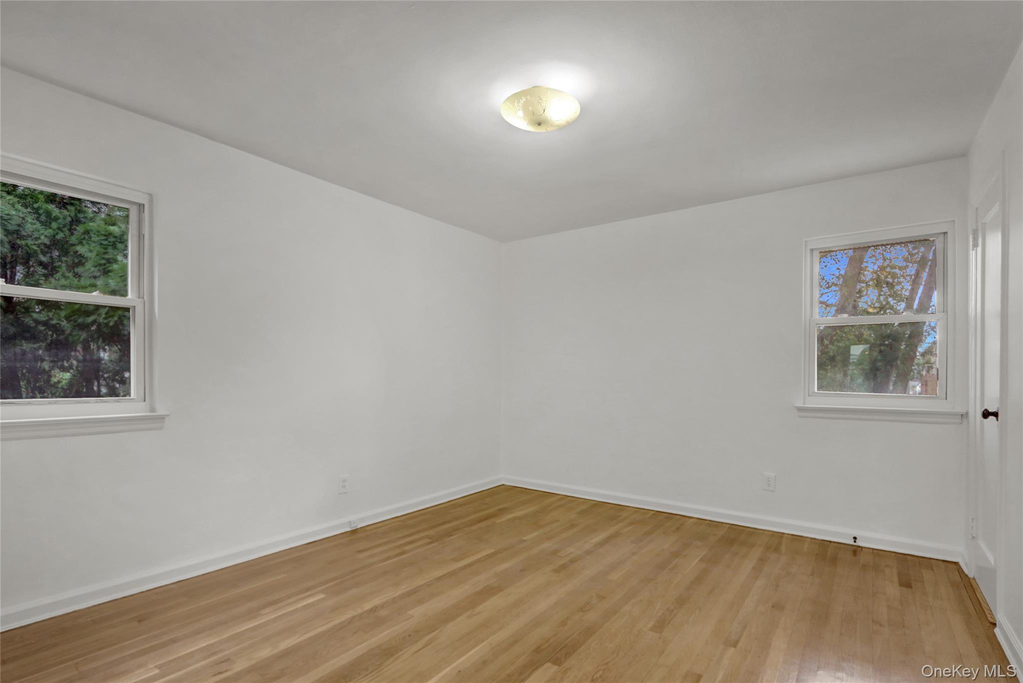 #15 photo, 330 Harvard Road, Garden City South , NY 11530