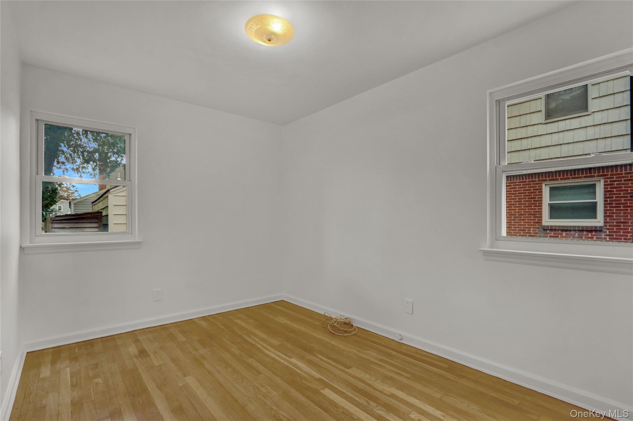 #17 photo, 330 Harvard Road, Garden City South , NY 11530