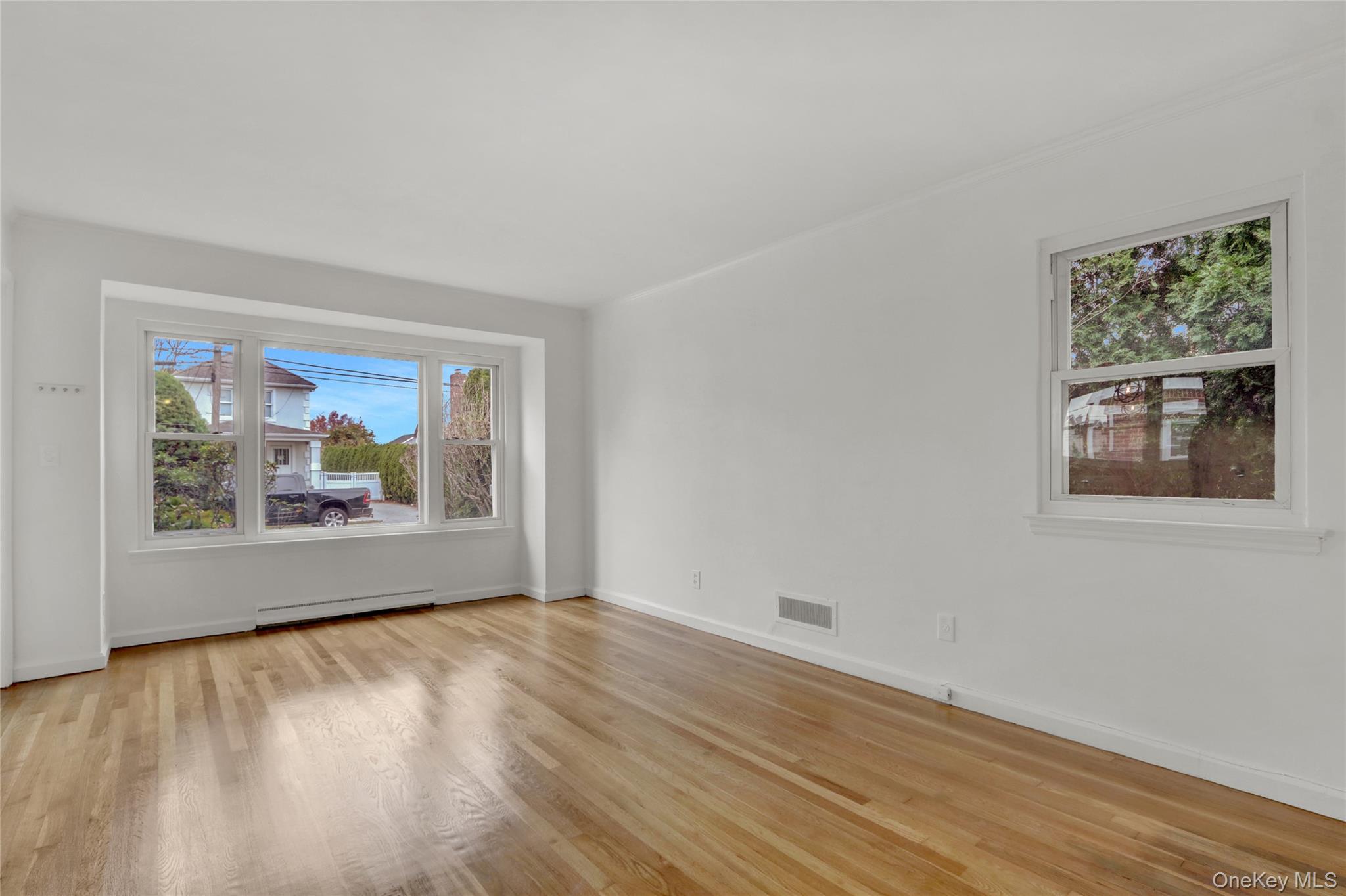 #3 photo, 330 Harvard Road, Garden City South , NY 11530