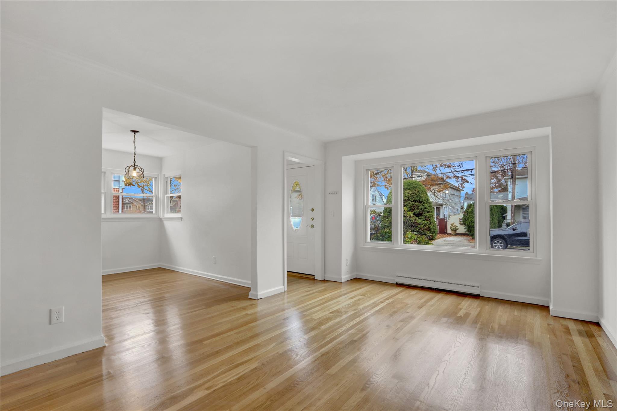 #4 photo, 330 Harvard Road, Garden City South , NY 11530