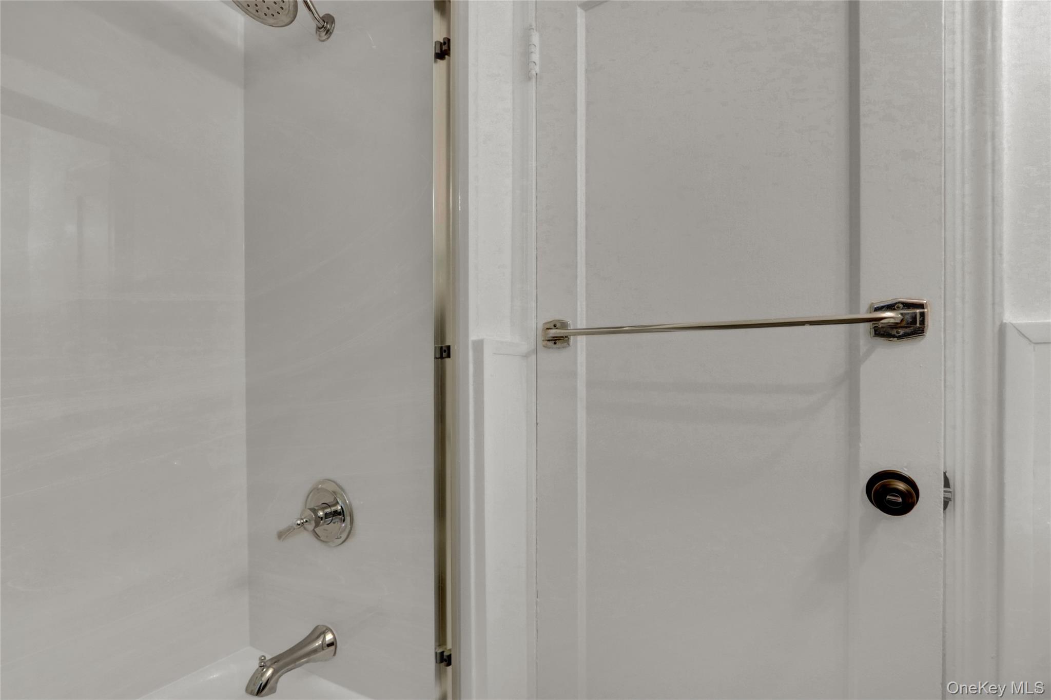 #8 photo, 330 Harvard Road, Garden City South , NY 11530