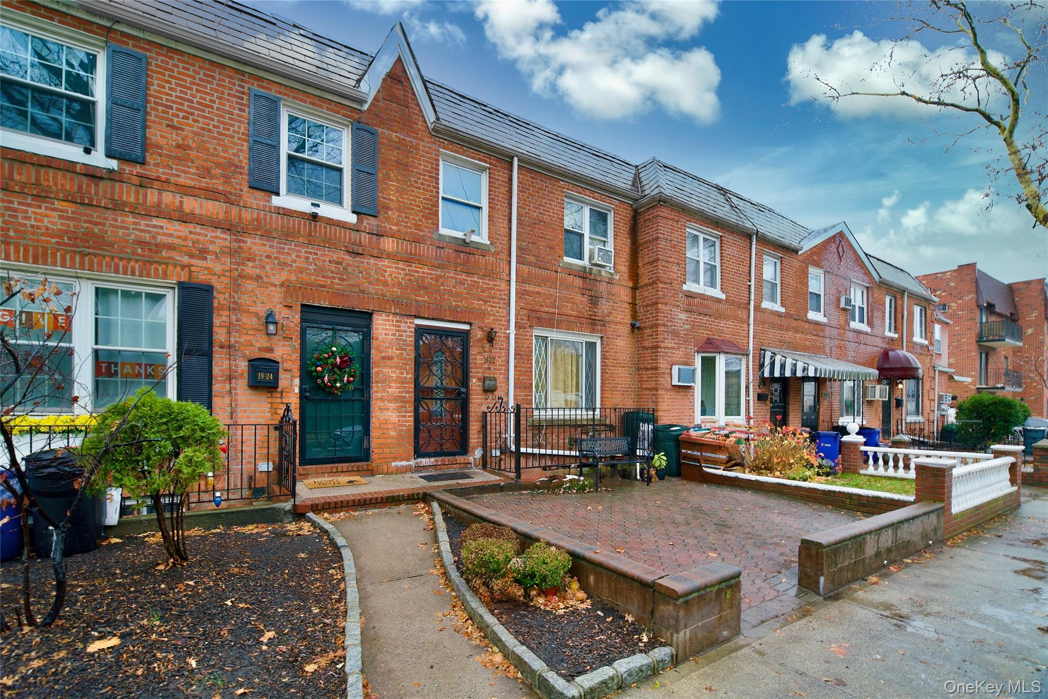 #3 photo, 19-22 81 Street, 뉴욕퀸즈 East Elmhurst , NY 11370