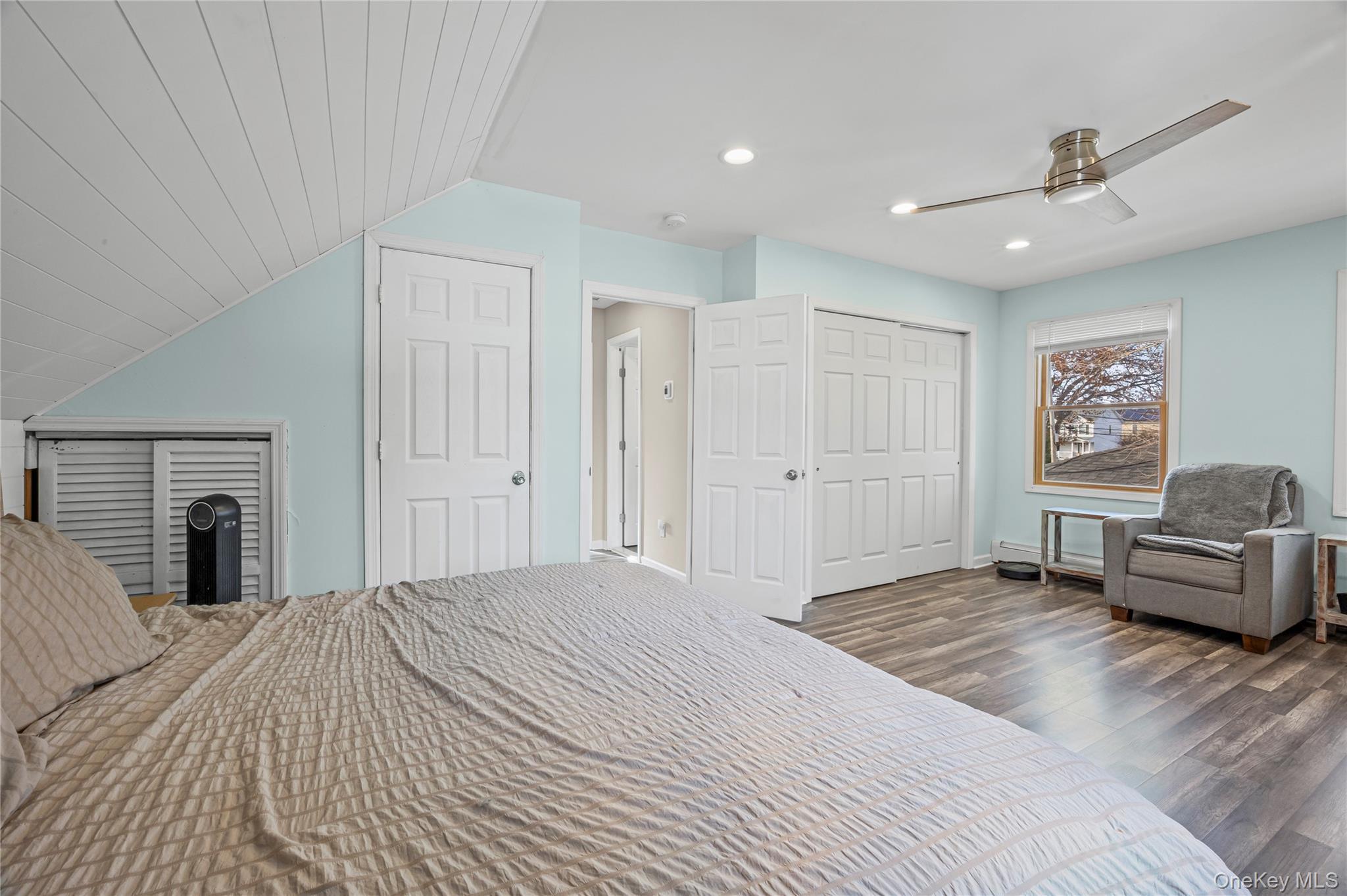 #14 photo, 398 Concord Avenue, Lindenhurst , NY 11757