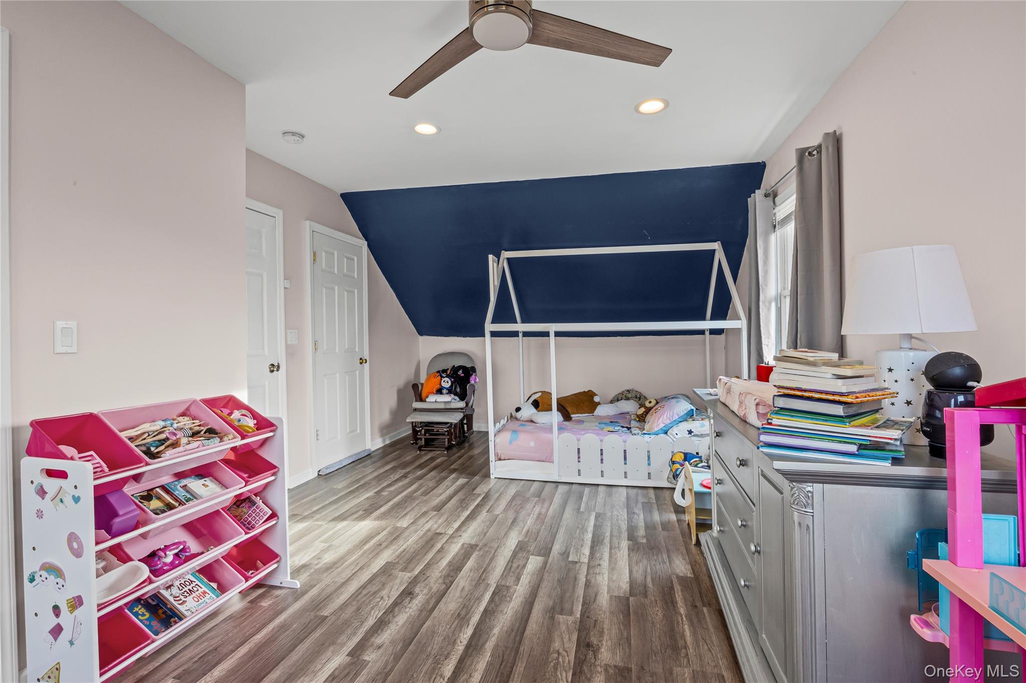 #18 photo, 398 Concord Avenue, Lindenhurst , NY 11757