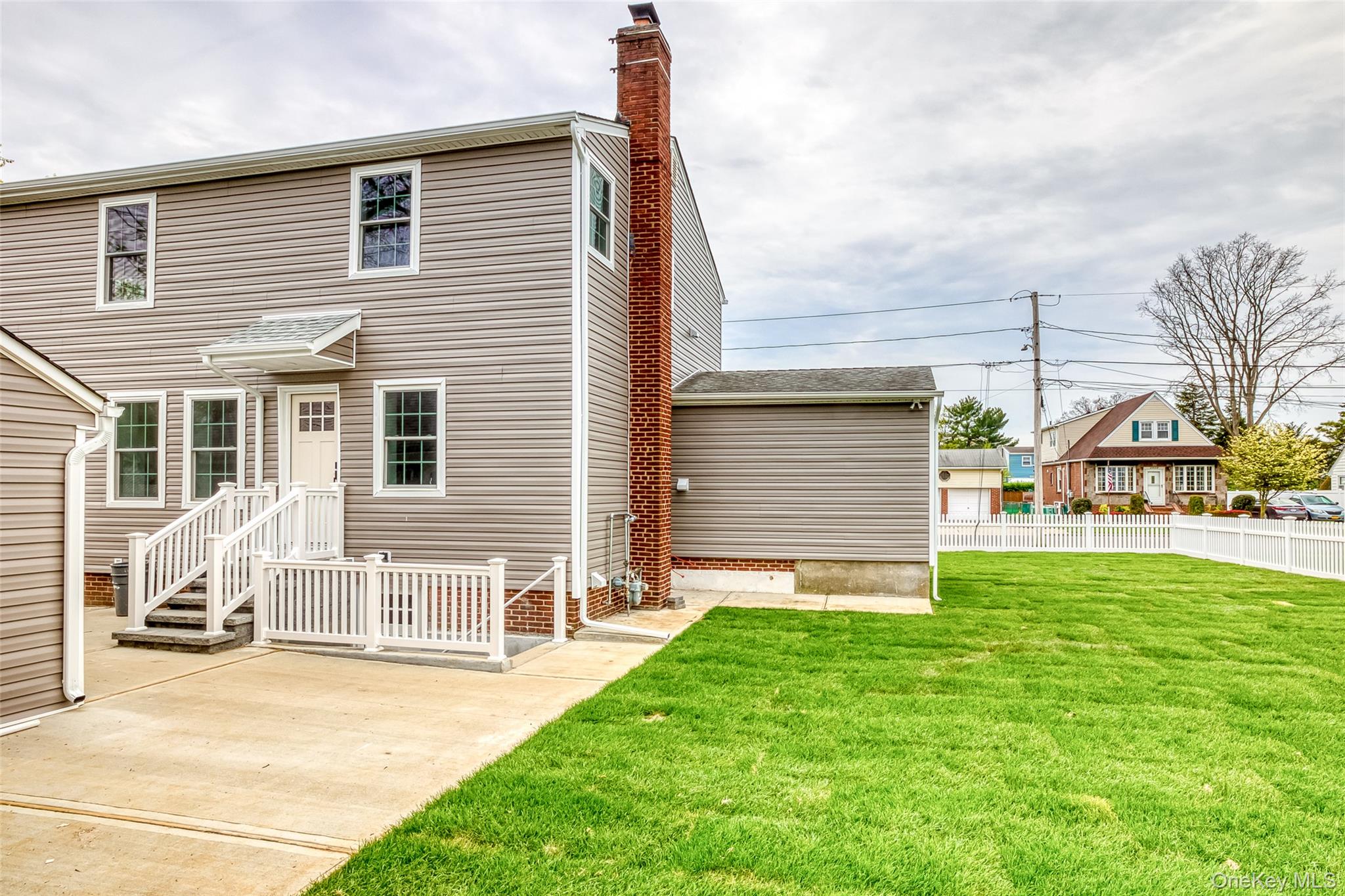 #2 photo, 1953 Freeman Avenue, 롱 아일랜드 East Meadow , NY 11554