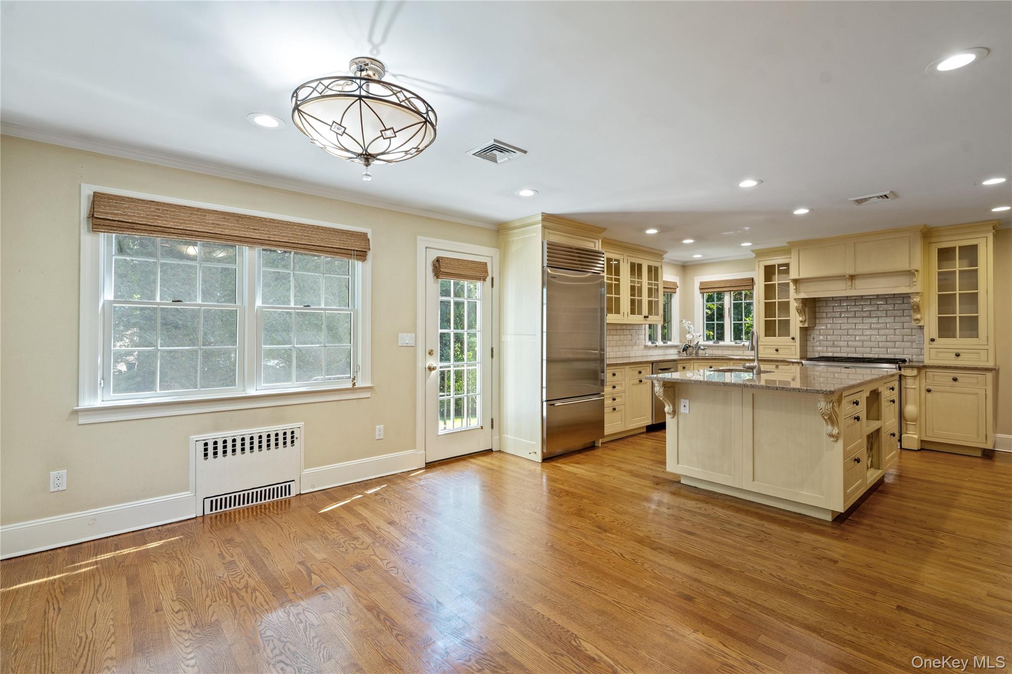 #15 photo, 74 Eakins Road, नासाउ काउंटी Manhasset , NY 11030