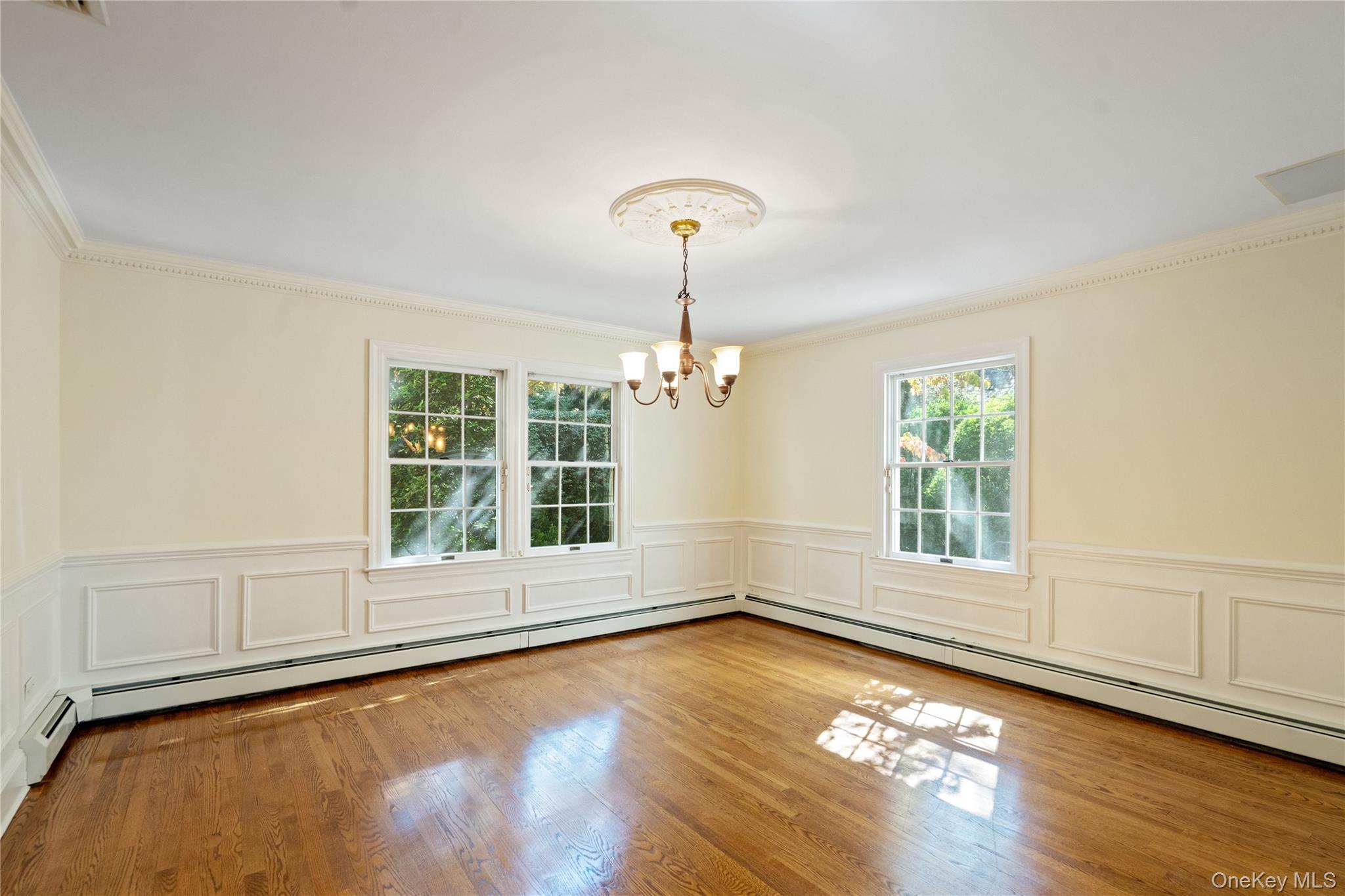 #9 photo, 74 Eakins Road, नासाउ काउंटी Manhasset , NY 11030