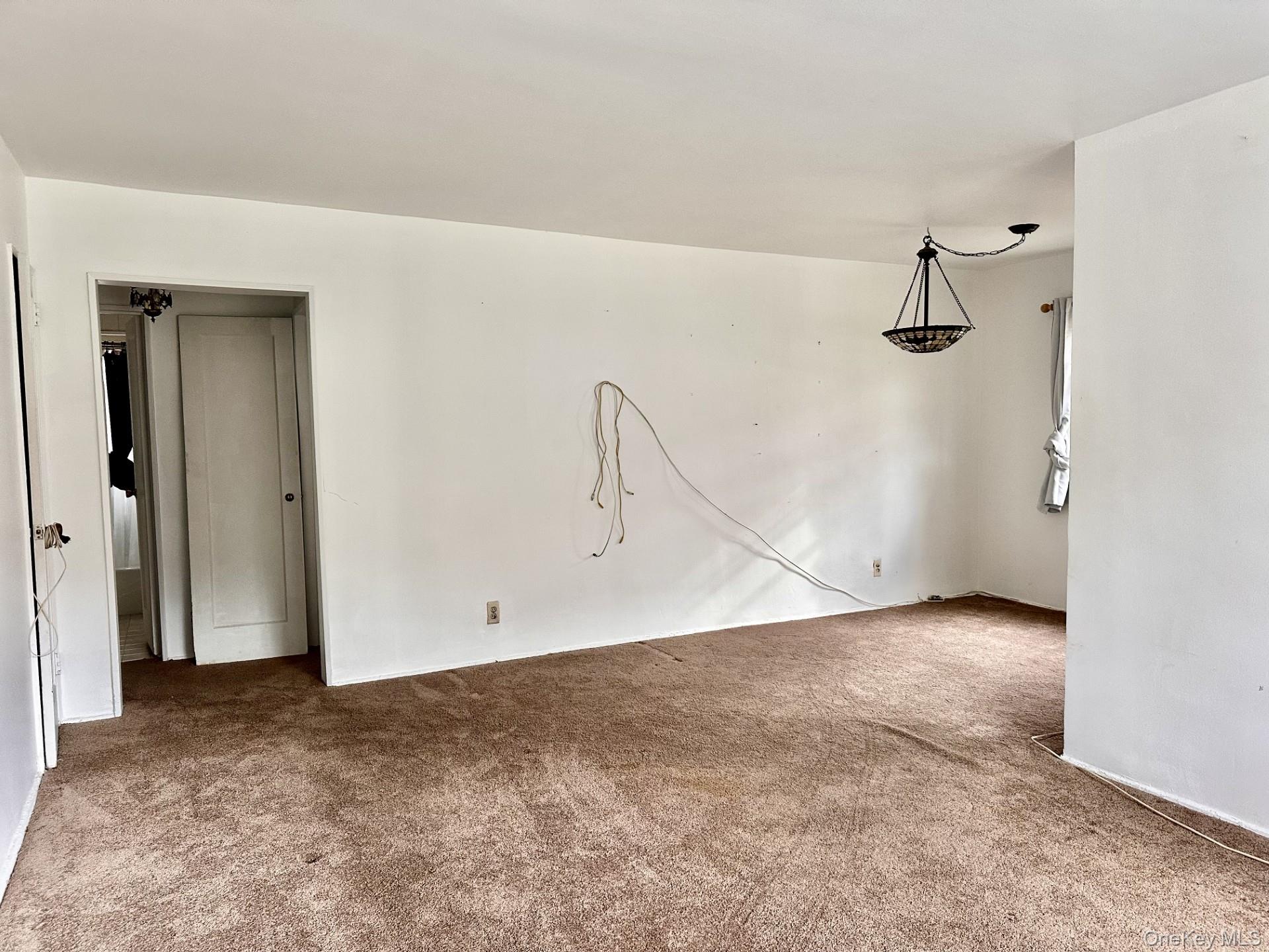 #5 photo, 253-32 61st Avenue, लिटिल नेक Little Neck , NY 11362