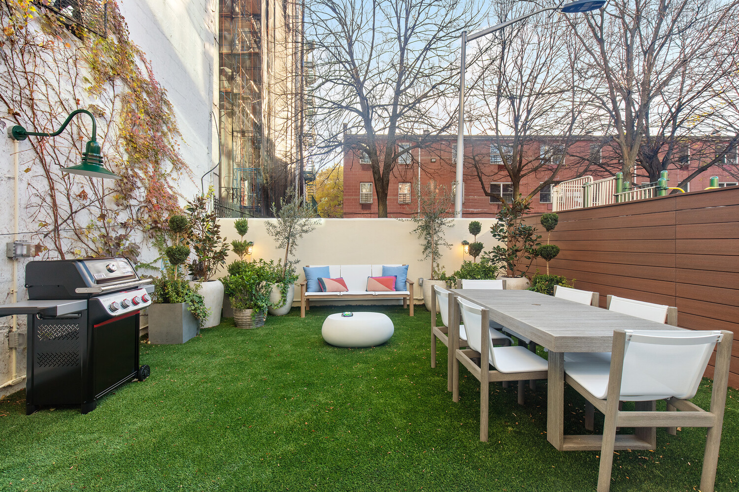 #7 photo, 650 E 6TH Street, East Village , NY 10009