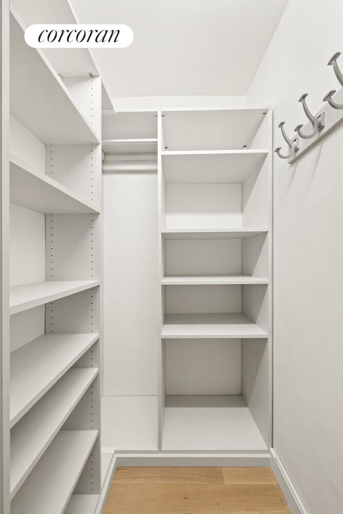 #8 photo, 520 E 76TH Street, Lenox Hill , NY 10021