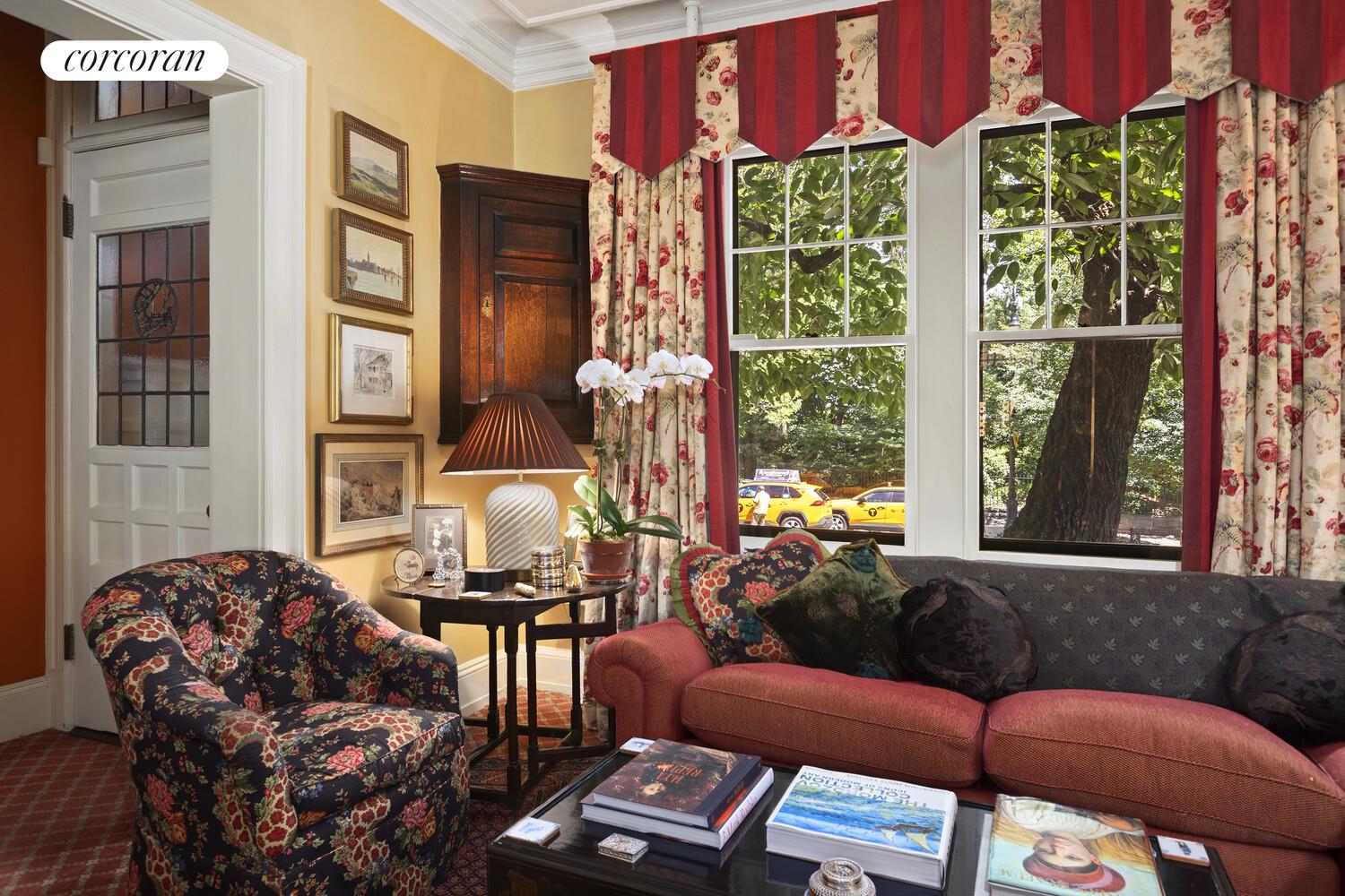 #3 photo, 148 E END Avenue, Yorkville , NY 10028