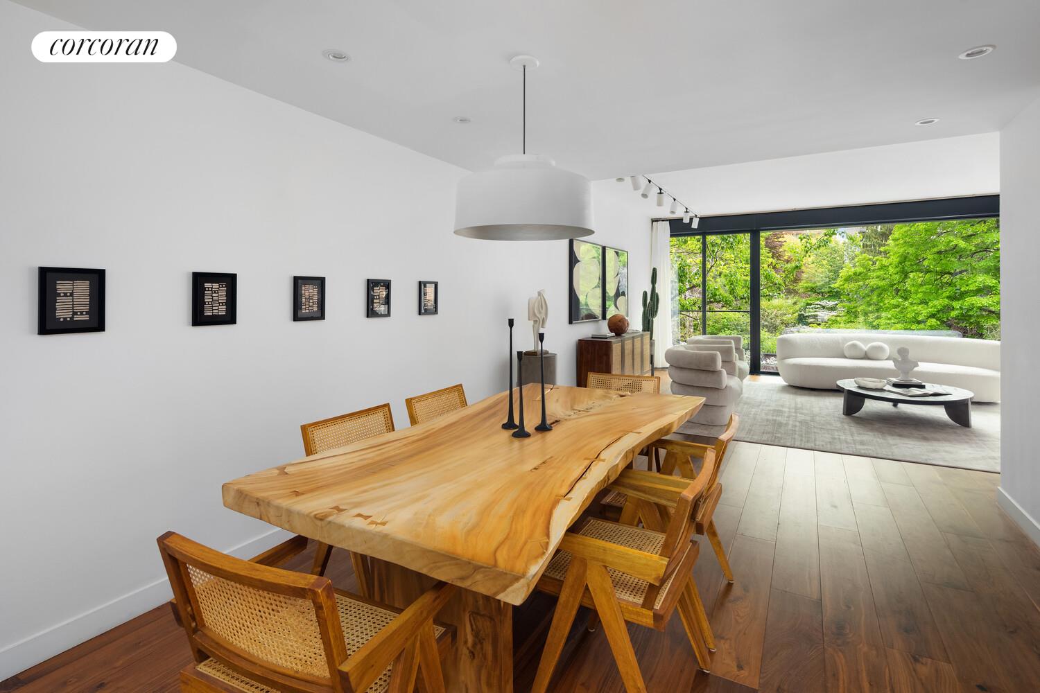 #4 photo, 619 E 6TH Street, East Village , NY 10009