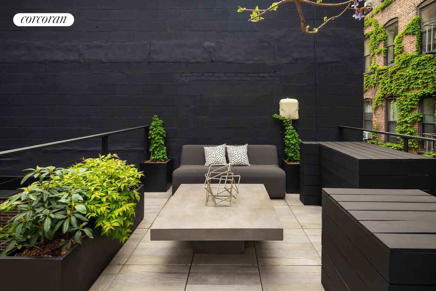 #9 photo, 619 E 6TH Street, East Village , NY 10009