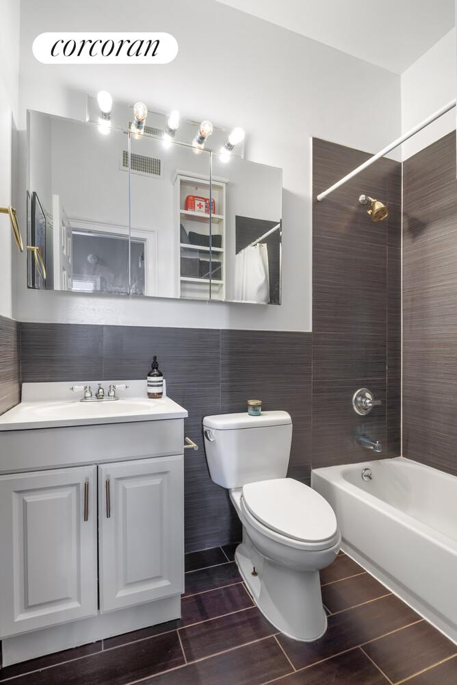 #6 photo, Brooklyn, Williamsburg , NY 11211