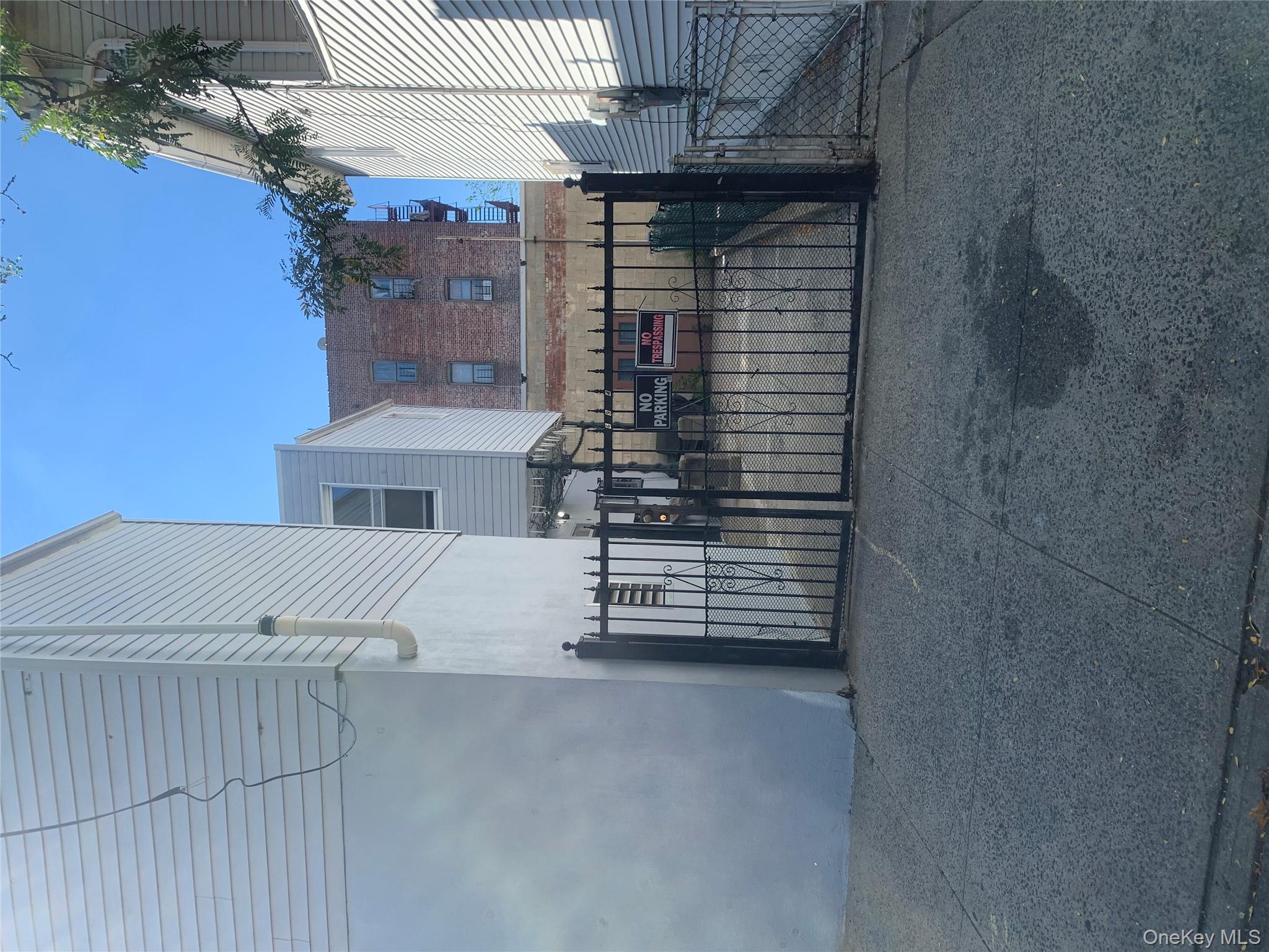 #6 photo, 4575 White Plains Road, Bronx , NY 10470