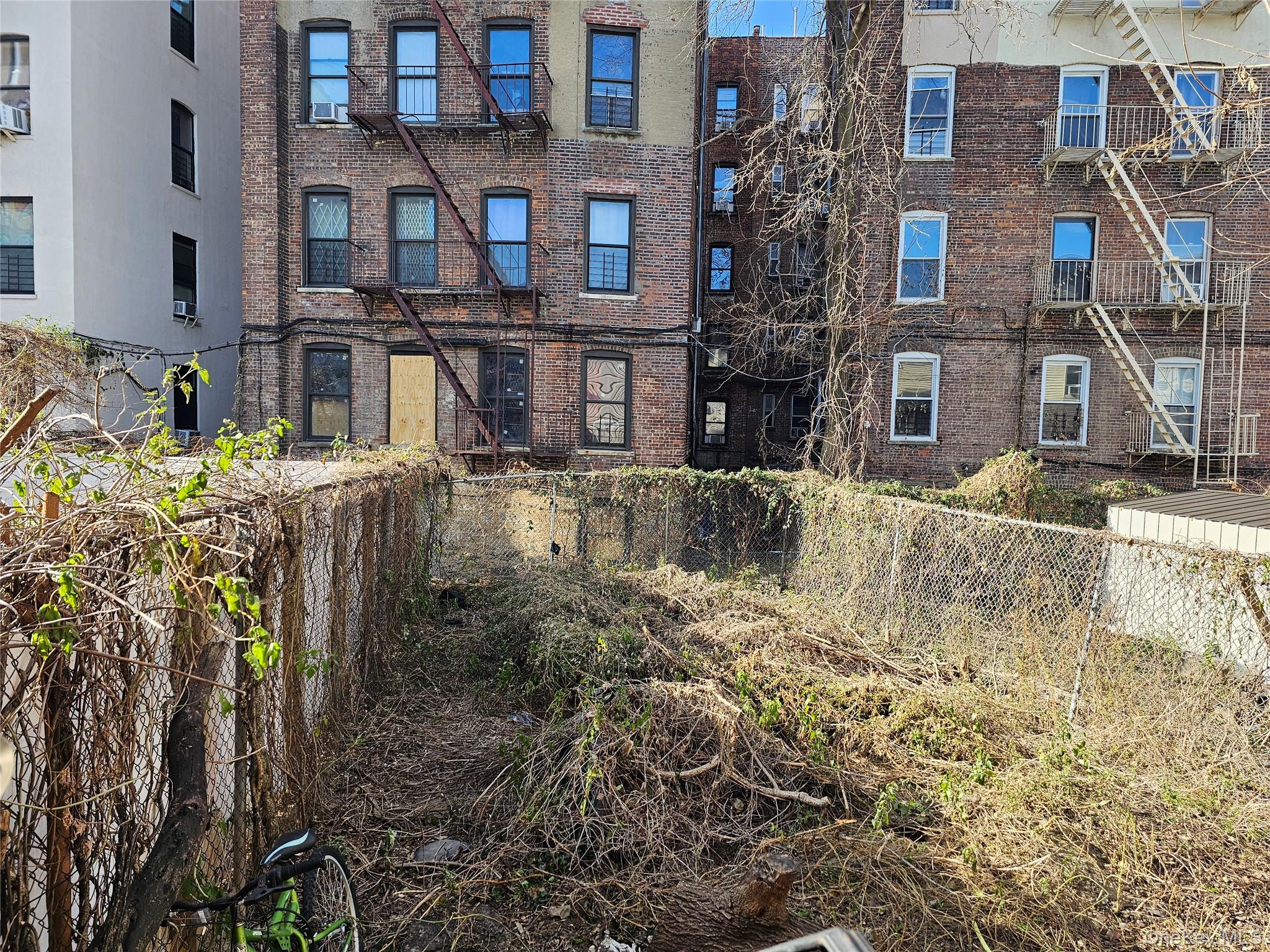 #16 photo, 1333 Chisholm Street, Bronx , NY 10459