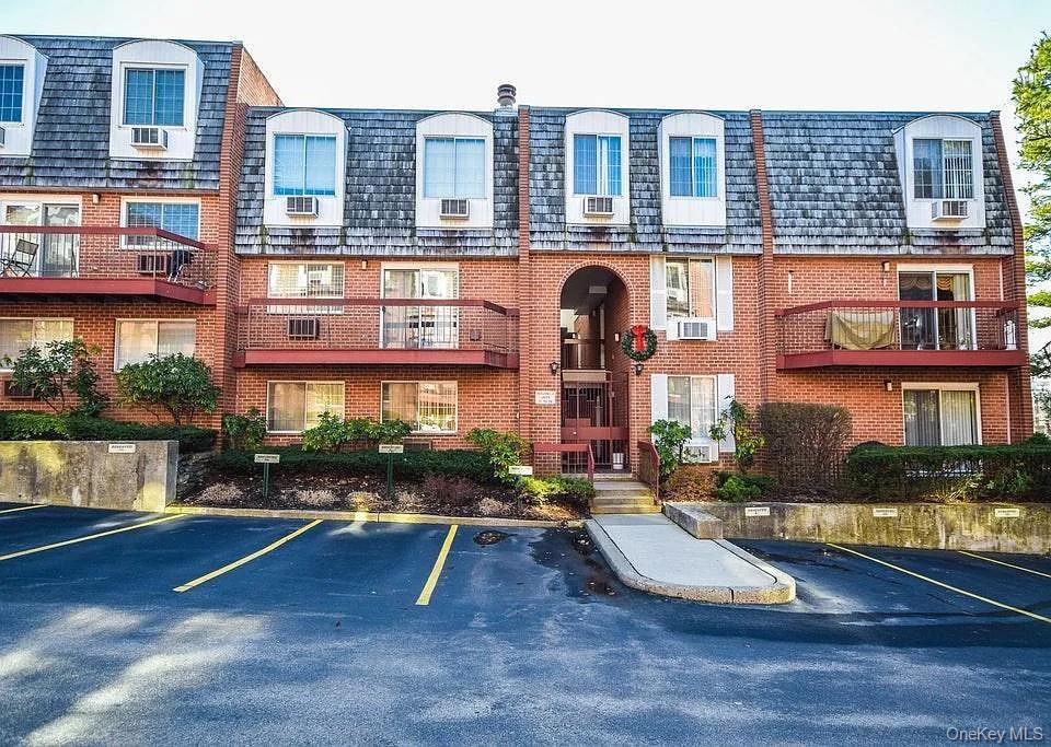 #1 photo, 55 N Broadway, White Plains , NY 10601