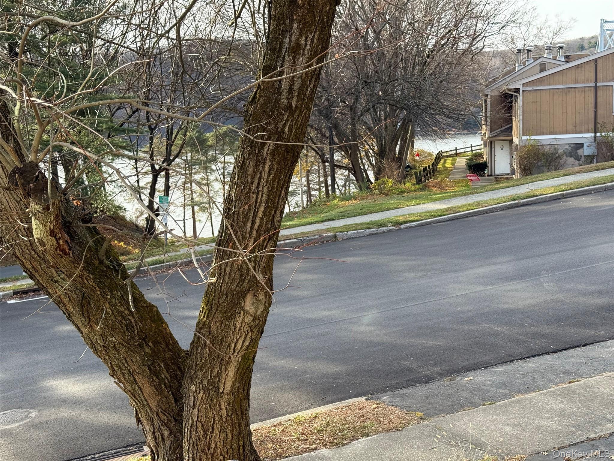 #18 photo, 81 Gerald Drive, 뉴욕주 Poughkeepsie , NY 12601