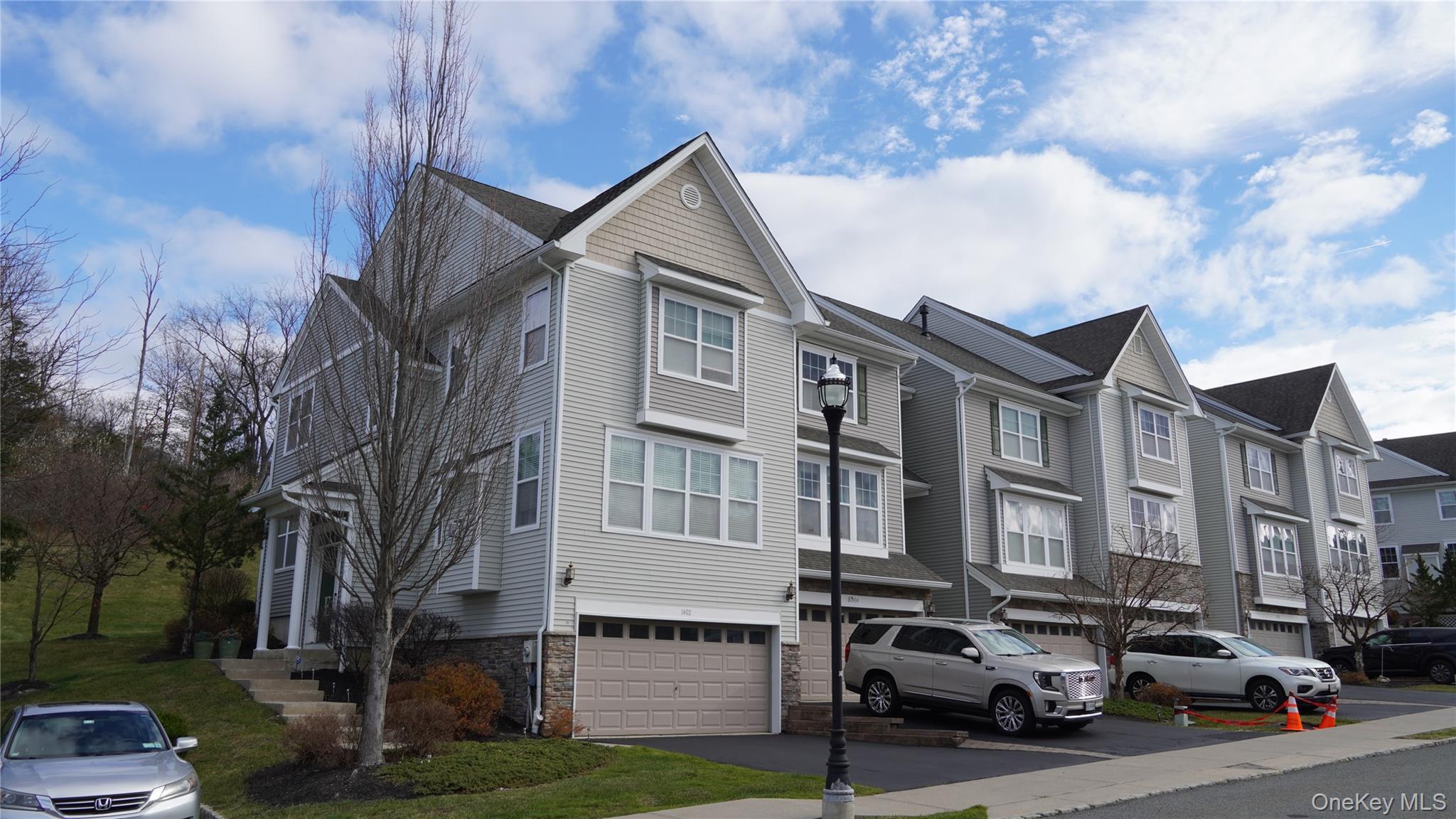 #3 photo, 1402 Hawthorn Way, New Windsor , NY 12553