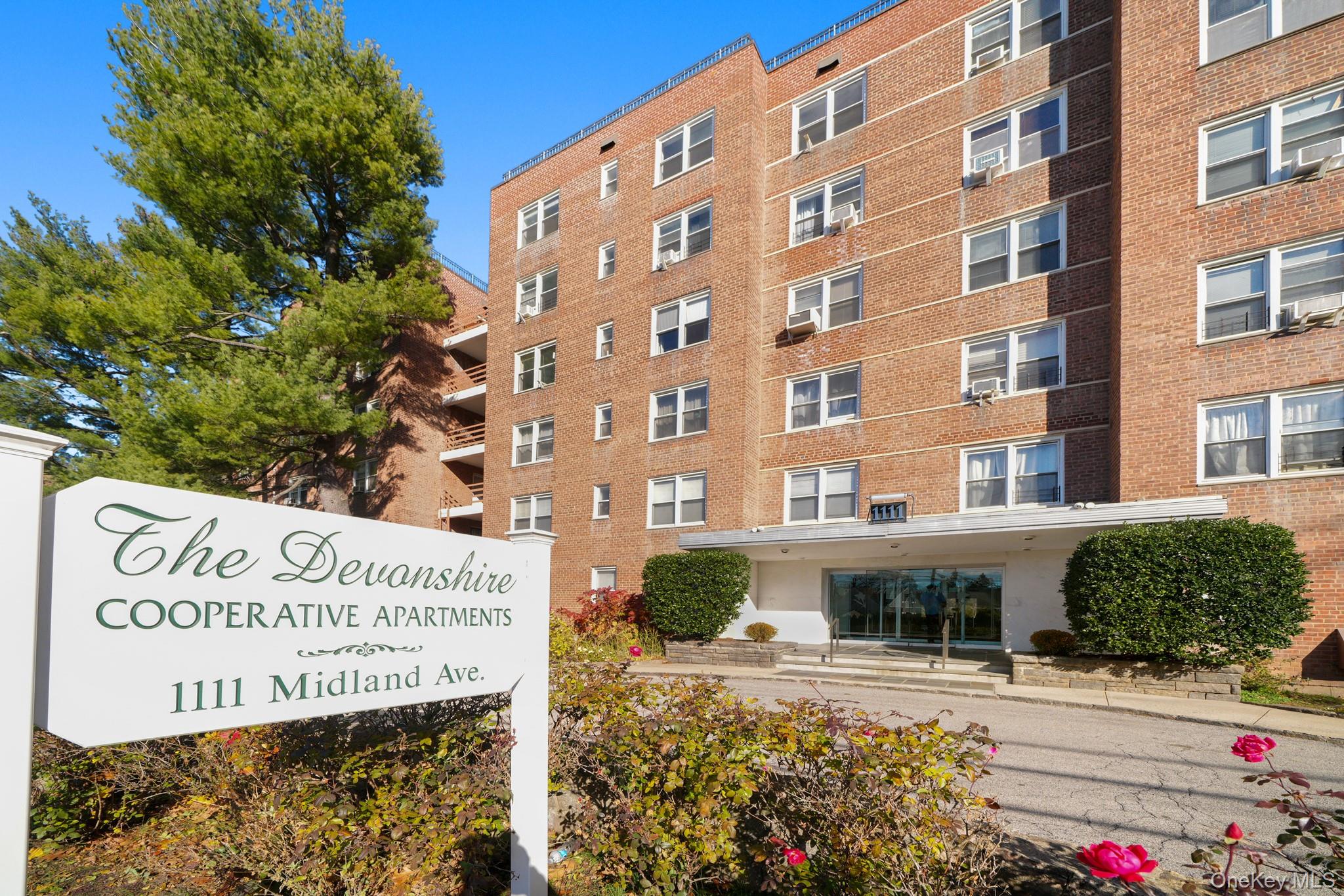 #1 photo, 1111 Midland Avenue, 브롱크스 Bronxville , NY 10708