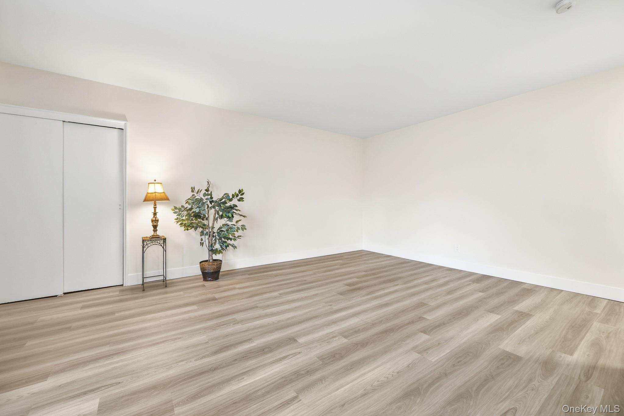 #15 photo, 1111 Midland Avenue, 브롱크스 Bronxville , NY 10708