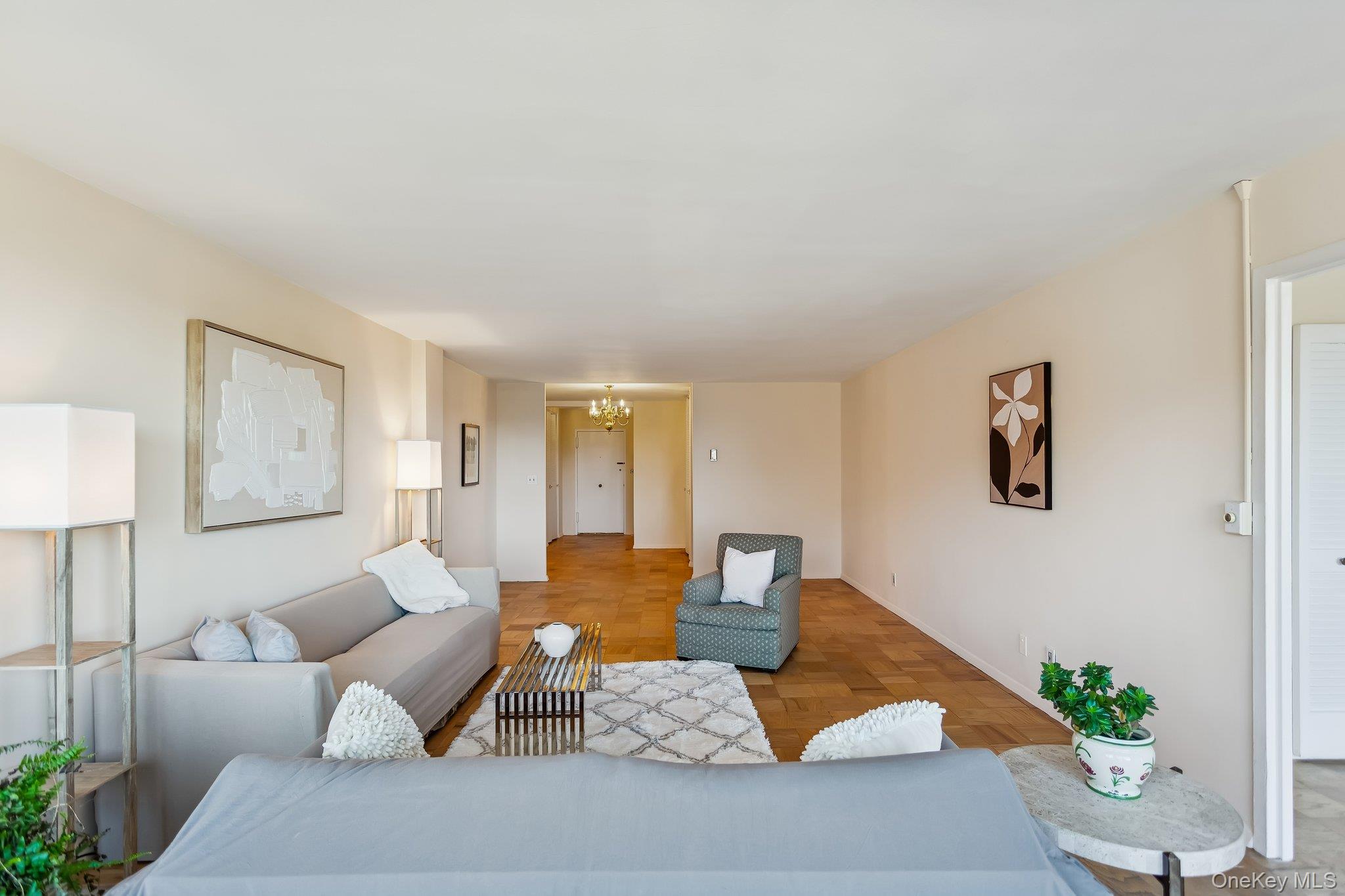 #4 photo, 20 Old Mamaroneck Road, White Plains , NY 10605