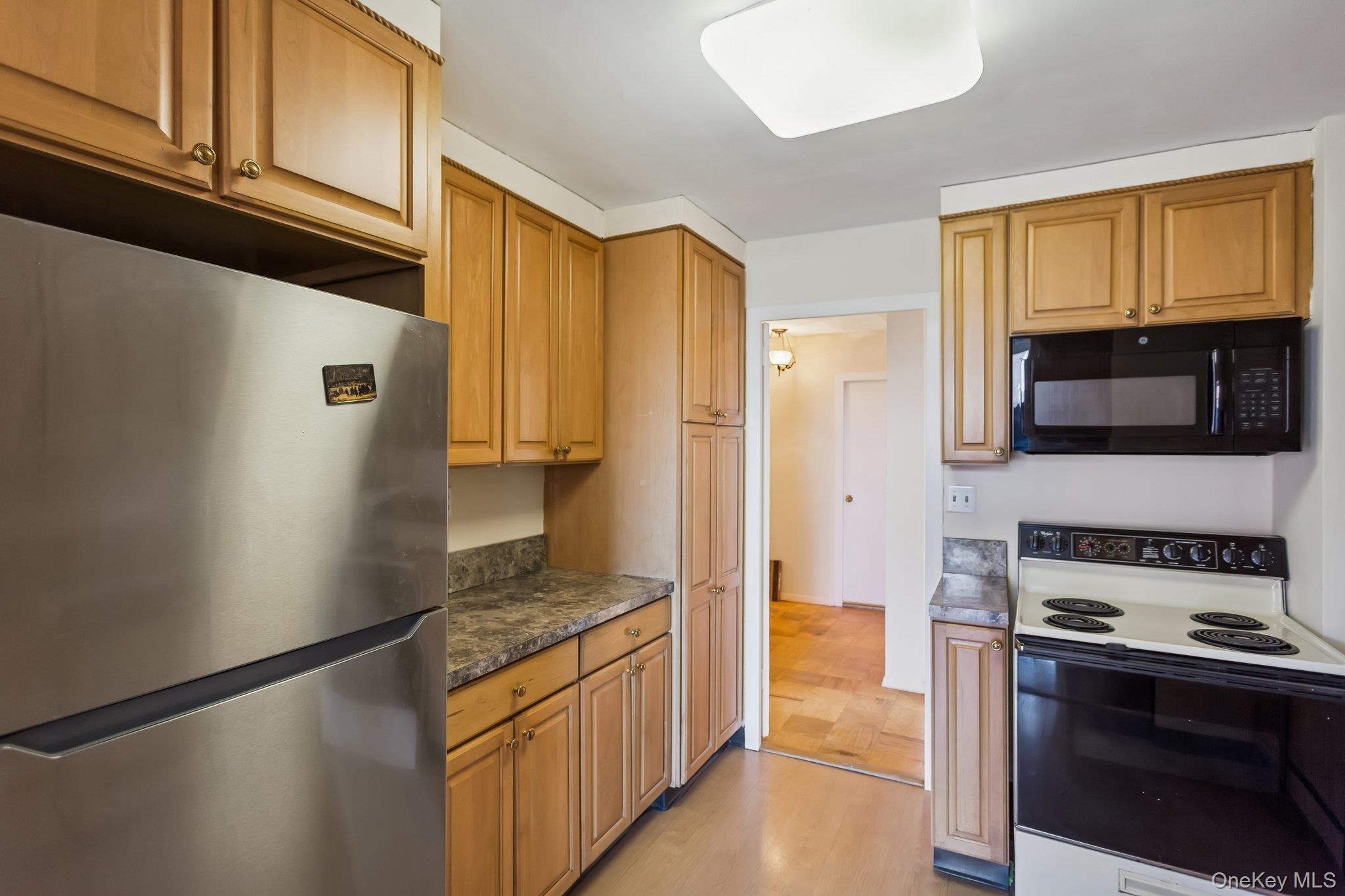 #9 photo, 20 Old Mamaroneck Road, White Plains , NY 10605