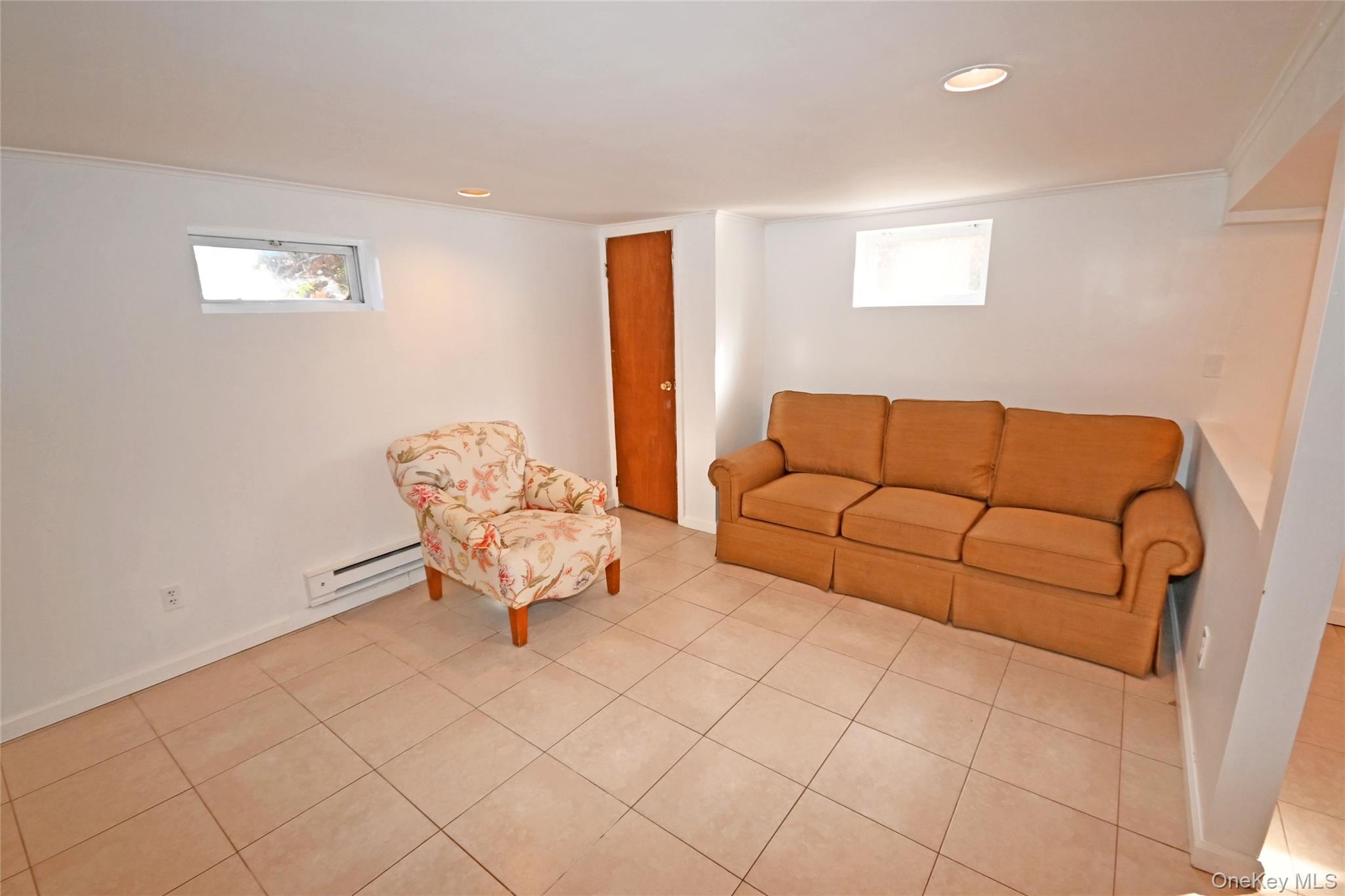 #14 photo, 1047 N 7th Street, North New Hyde Park , NY 11040