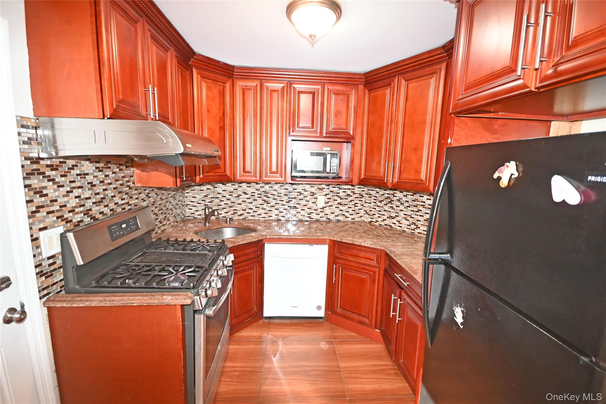 #6 photo, 1047 N 7th Street, North New Hyde Park , NY 11040