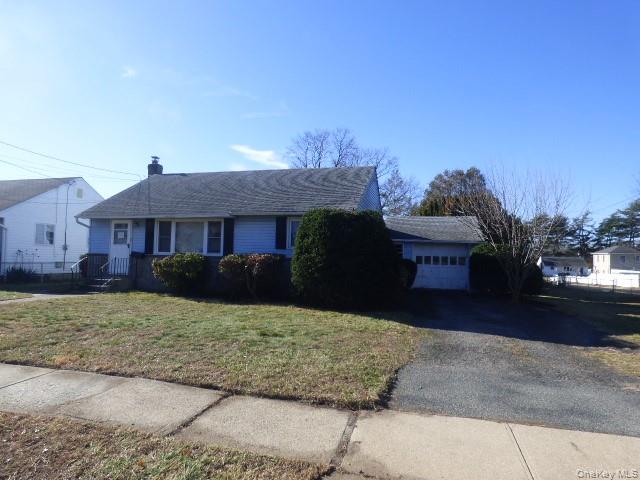 #2 photo, 35 Gardner Avenue, Hicksville , NY 11801