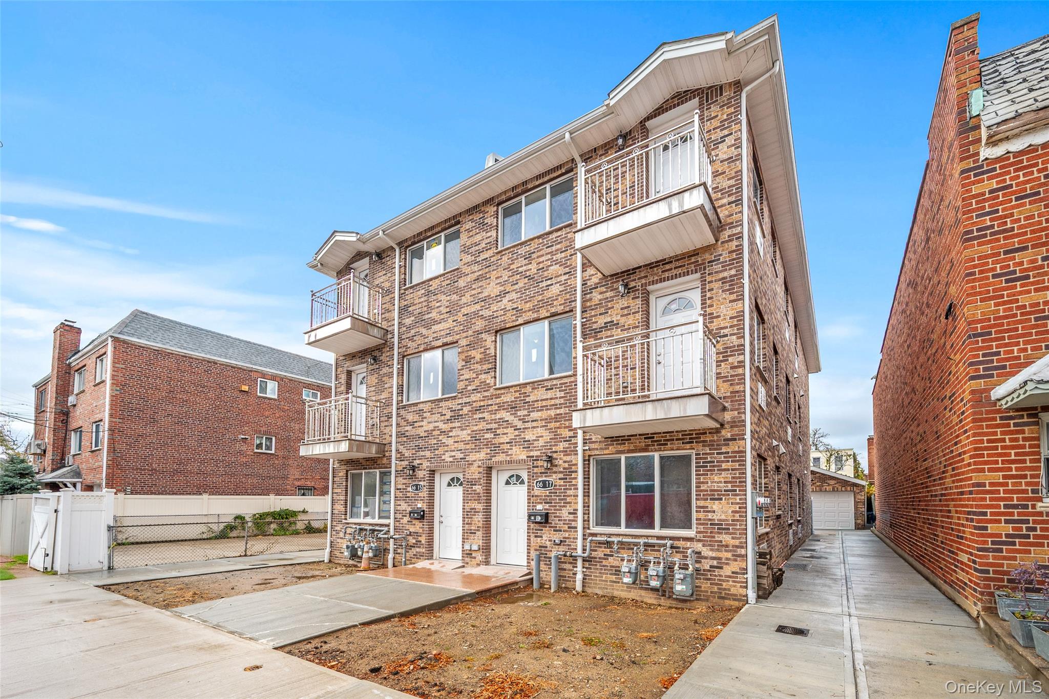 #1 photo, 66-17 Clinton Avenue, कुईंस Maspeth , NY 11378