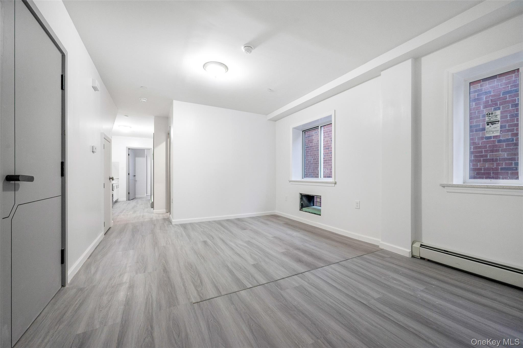 #11 photo, 66-17 Clinton Avenue, कुईंस Maspeth , NY 11378