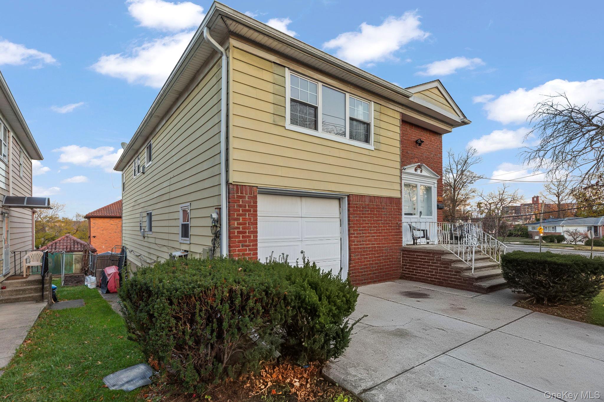 #3 photo, 40-25 221st Street, Куинс ‖ Bayside , NY 11361