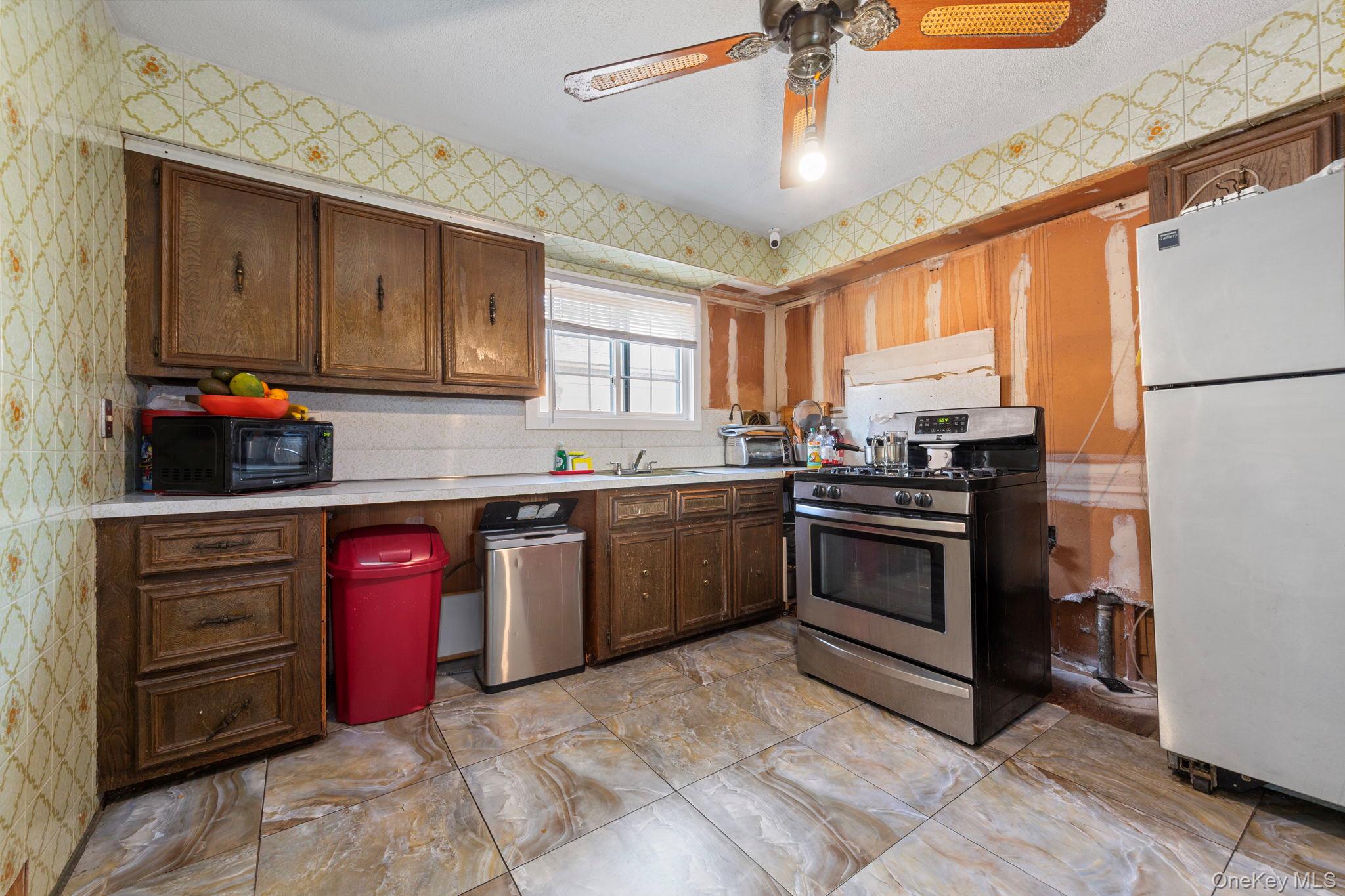 #7 photo, 40-25 221st Street, Куинс ‖ Bayside , NY 11361