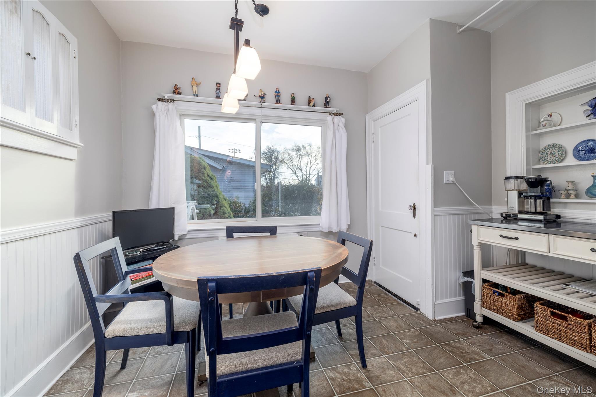 #11 photo, 232 Sherman Street, 롱 아일랜드 Lynbrook , NY 11563