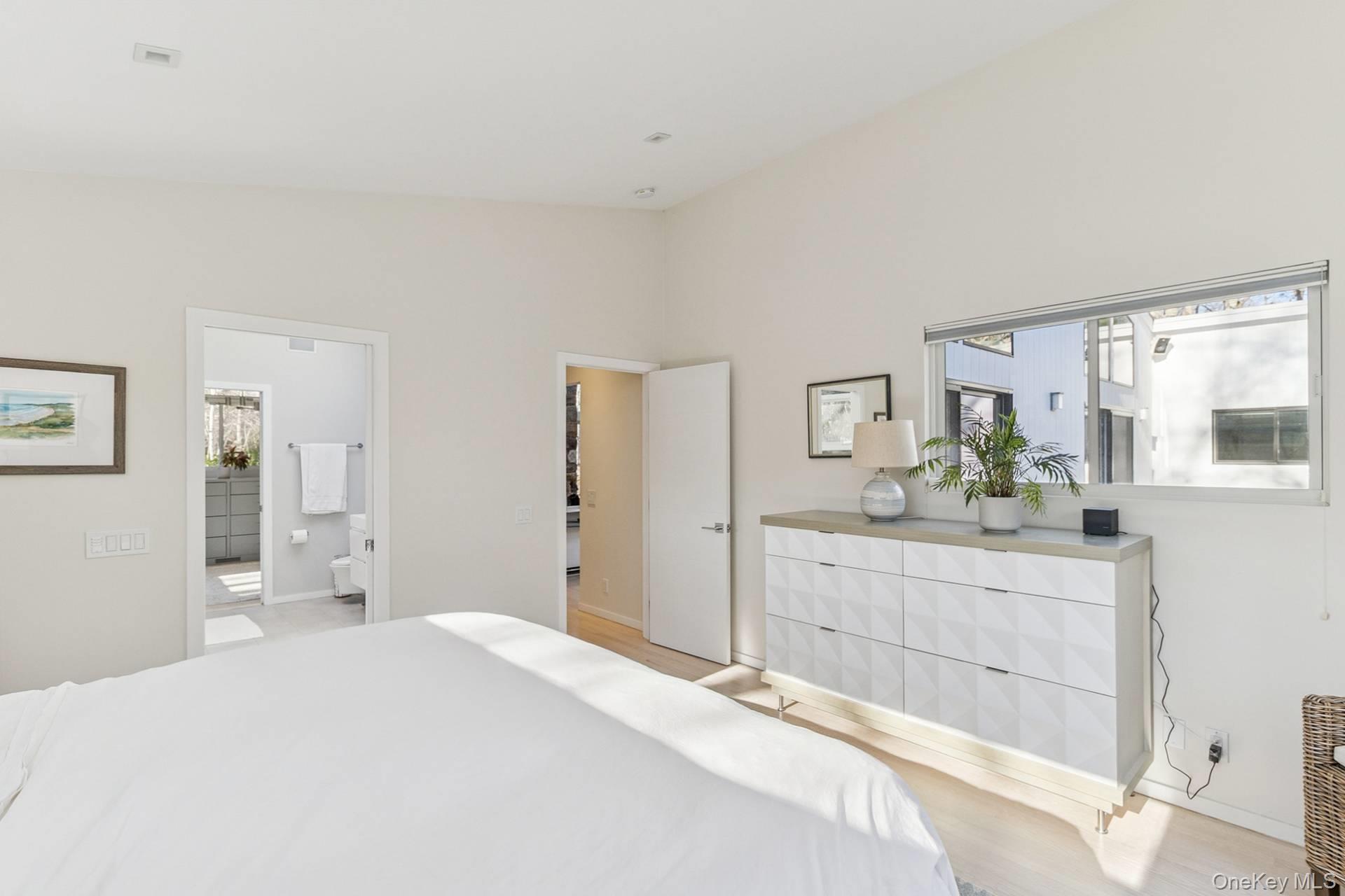 #20 photo, 56 N Woods Lane, 롱 아일랜드 East Hampton , NY 11937