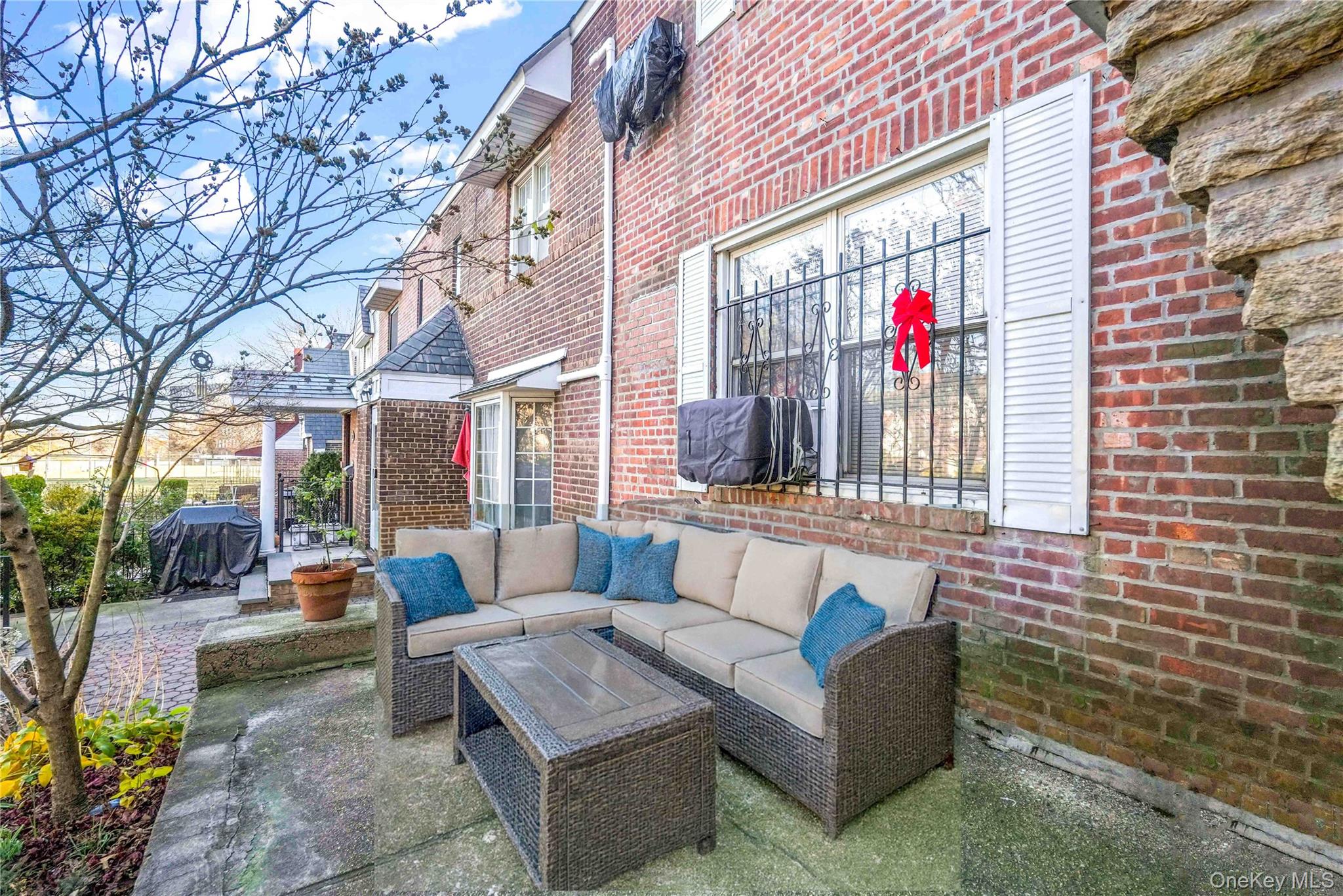 #10 photo, 20-11 35th Street, קווינס Astoria , NY 11105