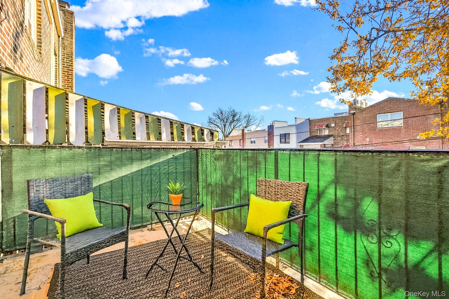 #5 photo, 20-11 35th Street, קווינס Astoria , NY 11105