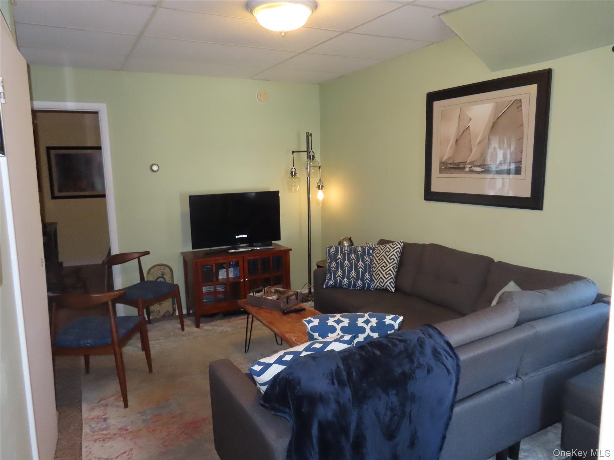 #4 photo, 33 Deer Park Avenue, Babylon , NY 11702