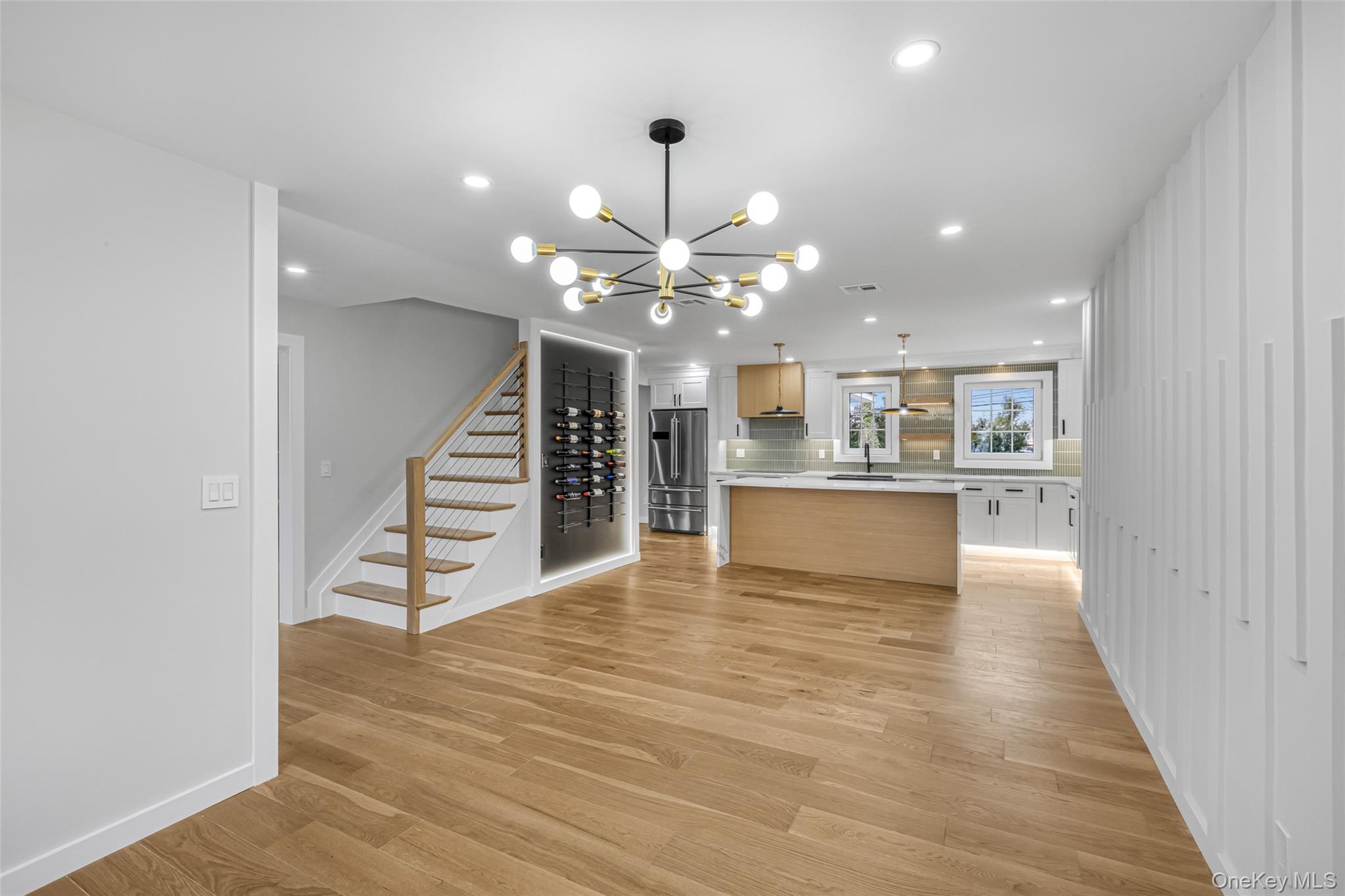 #10 photo, 11 Entrance Road, ناسو East Hills , NY 11577