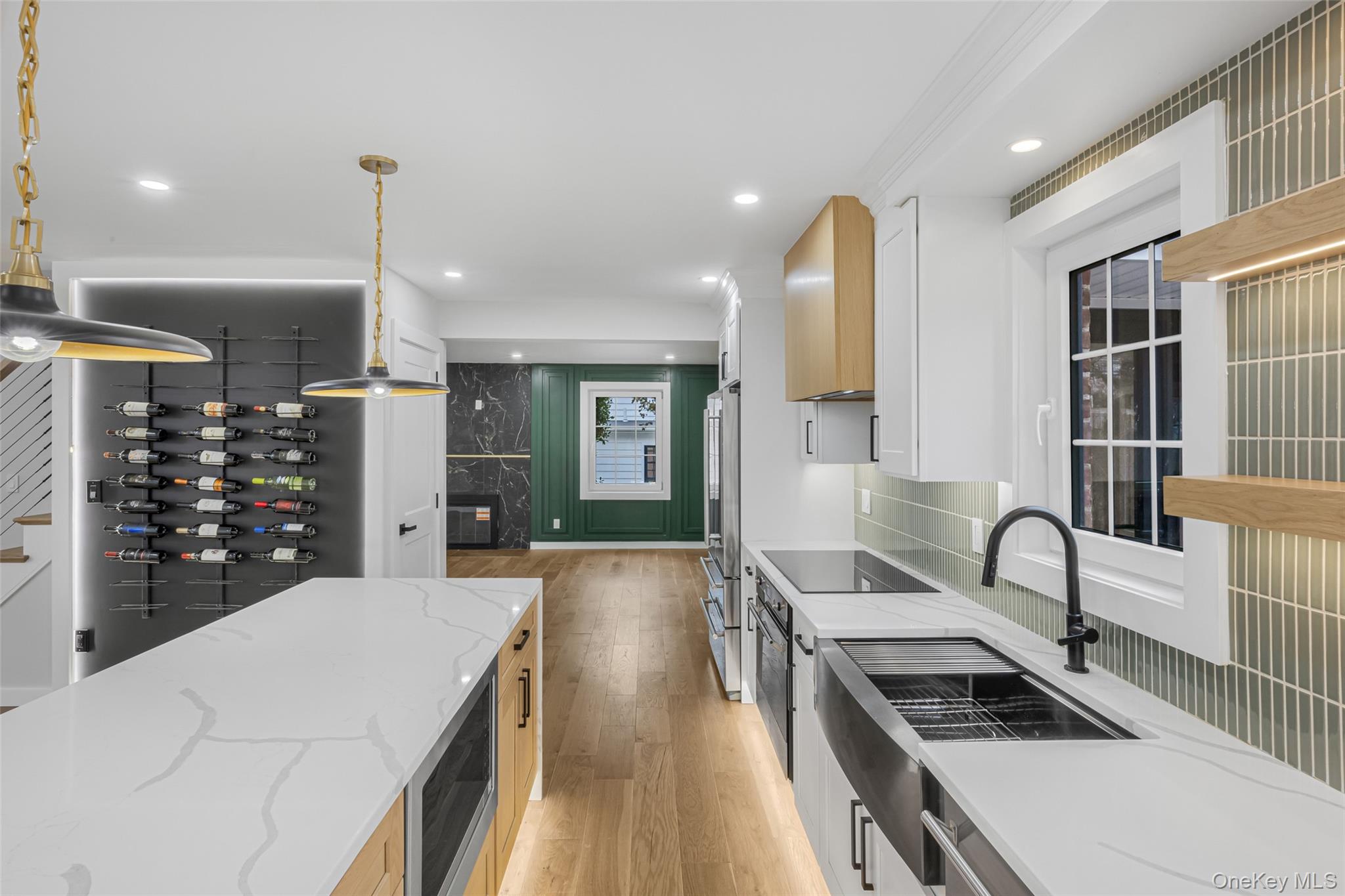 #12 photo, 11 Entrance Road, ناسو East Hills , NY 11577