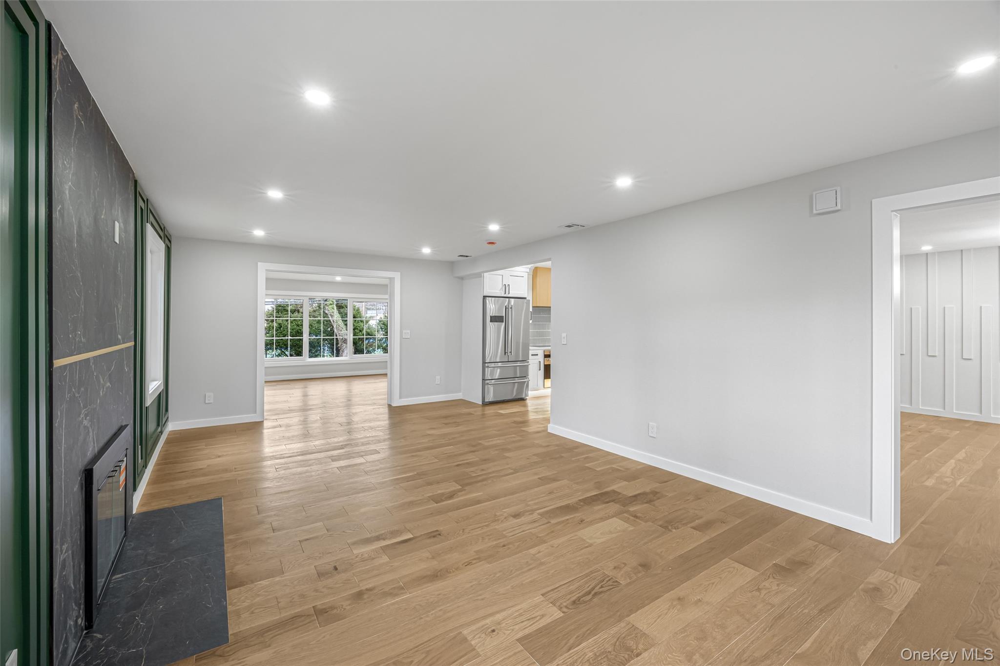 #17 photo, 11 Entrance Road, ناسو East Hills , NY 11577