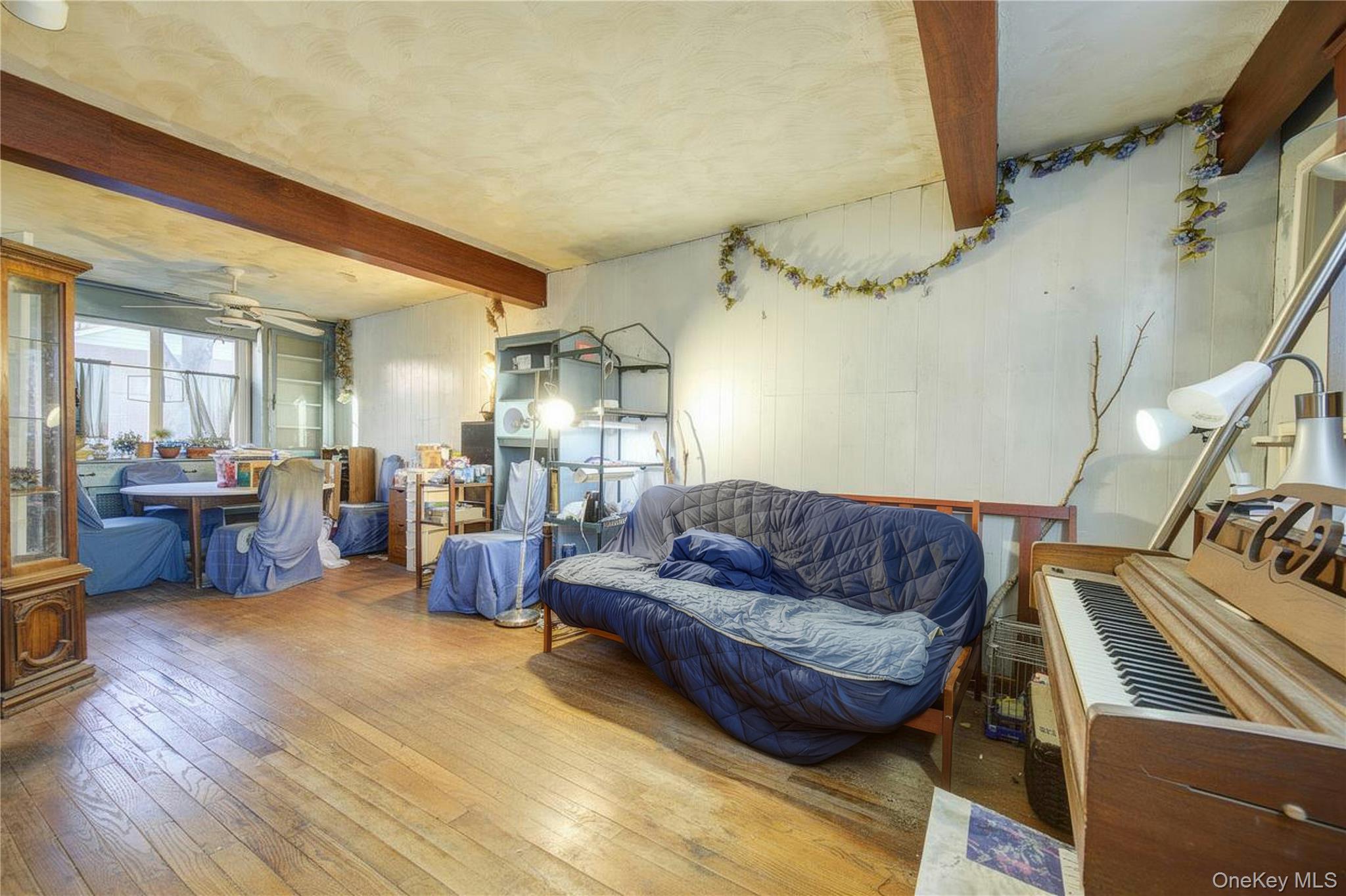 #2 photo, 216-76 68TH Avenue, Куинс ‖ Oakland Gardens , NY 11364