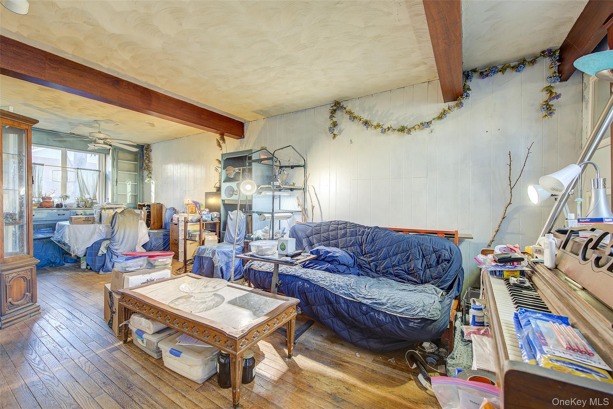 #3 photo, 216-76 68TH Avenue, Куинс ‖ Oakland Gardens , NY 11364