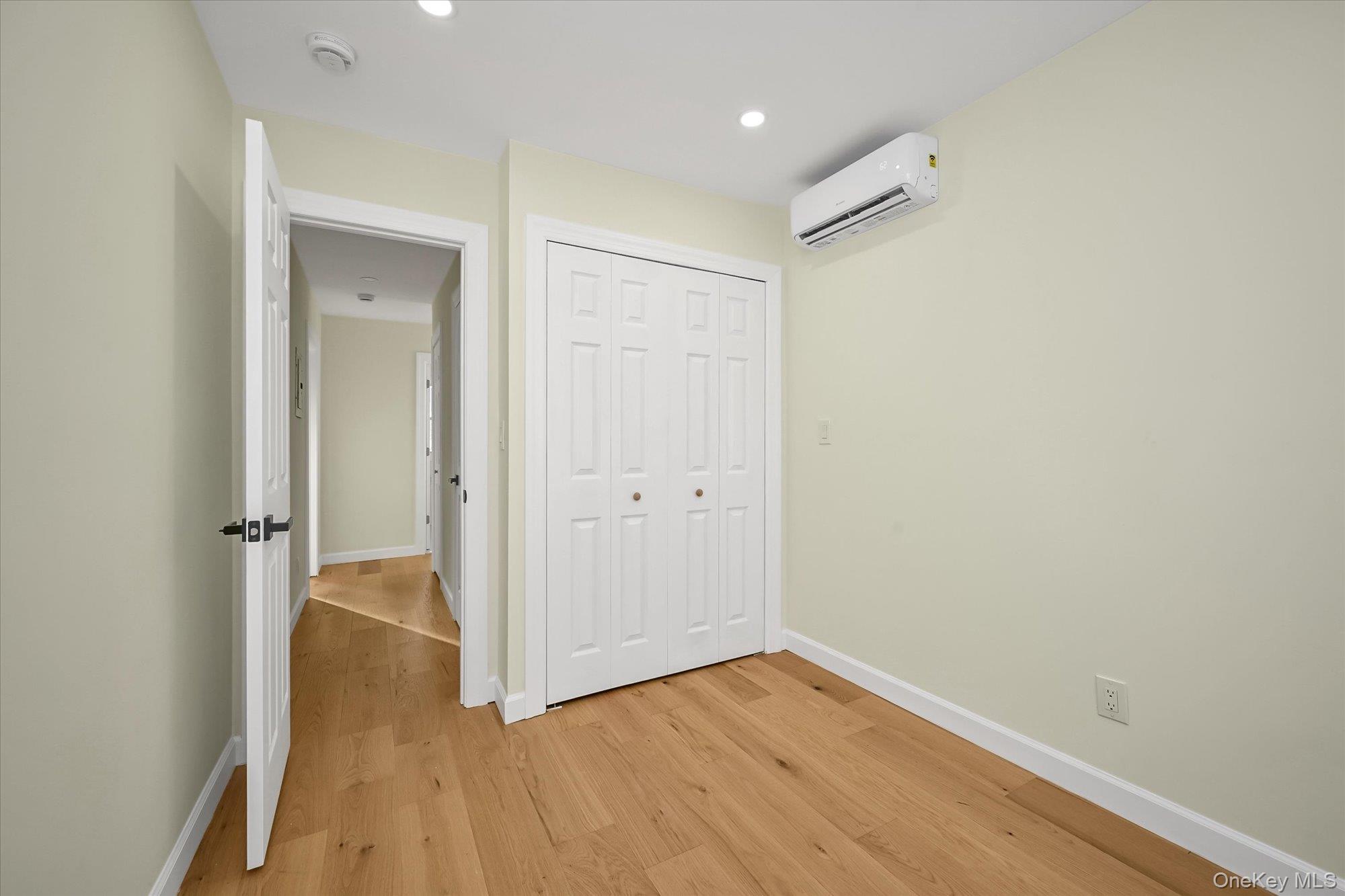 #20 photo, 86-30 233rd Street, 뉴욕퀸즈 Bellerose , NY 11427