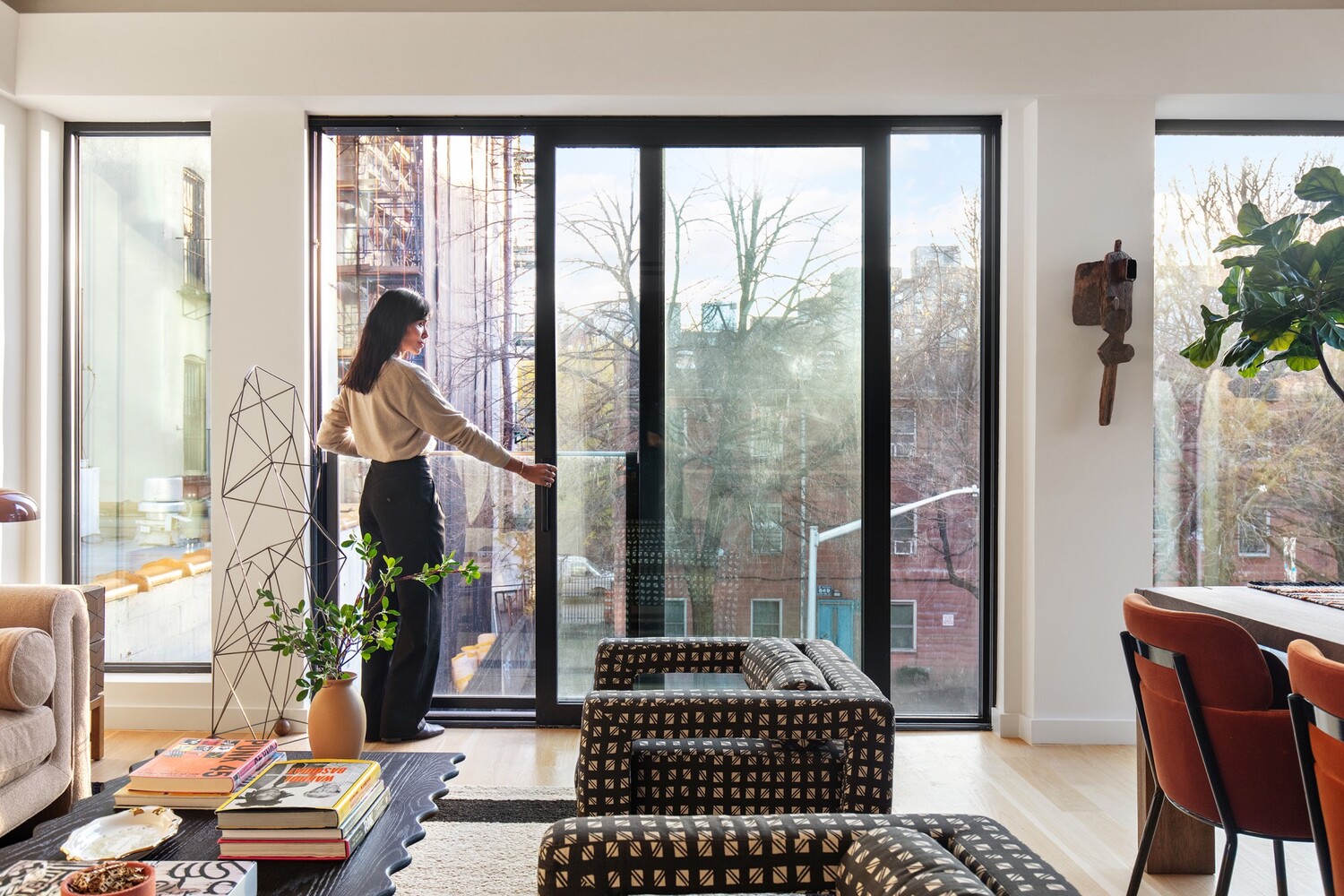 #4 photo, 650 E 6TH Street, East Village , NY 10009