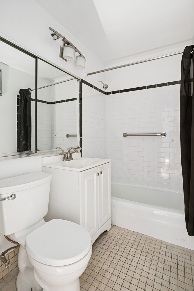 #13 photo, 137 BARROW Street, West Village , NY 10014